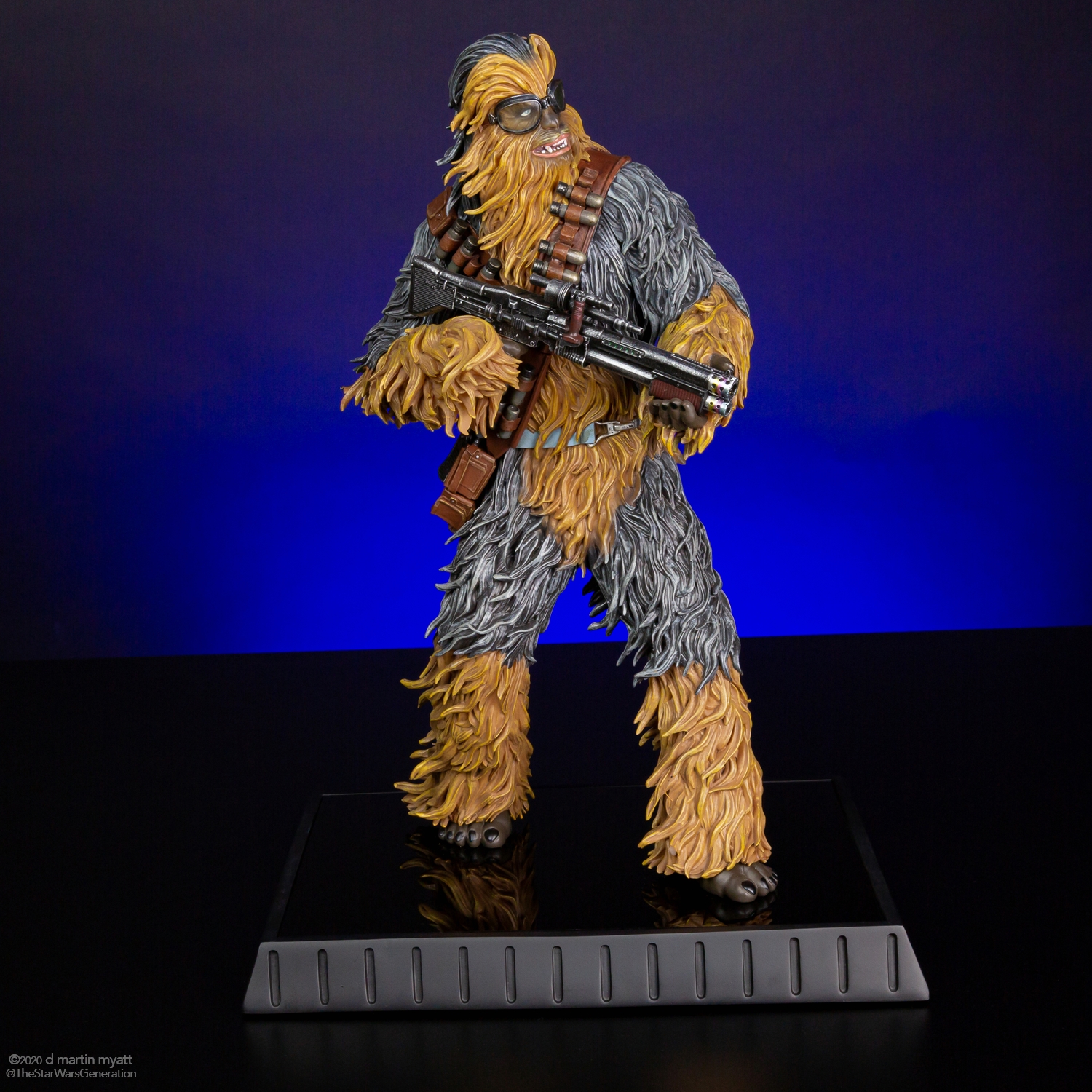 Chewbacca-Star-Wars-Solo-Statue-Gentle-Giant-004.jpg