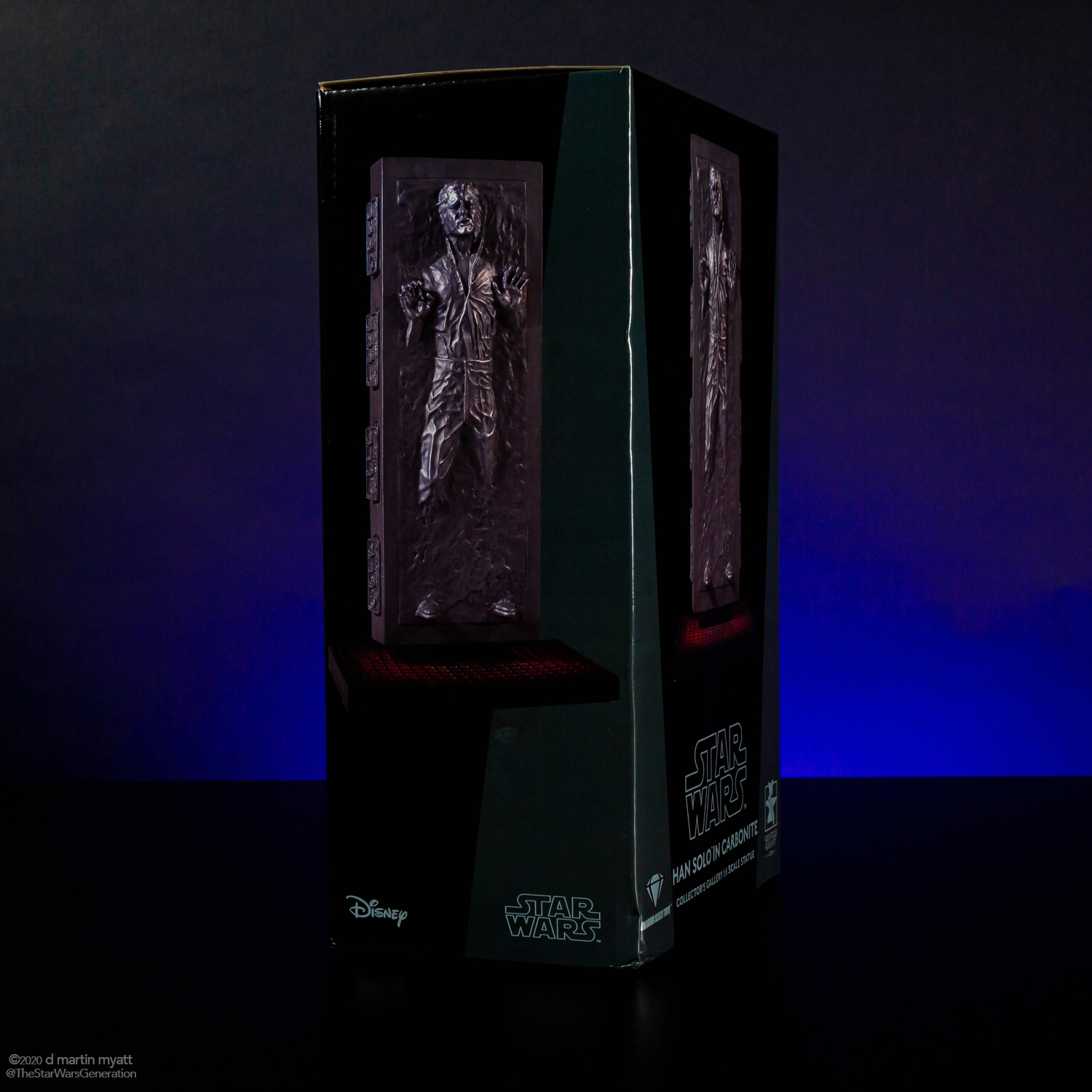 Han-Solo-in-Carbonite-Collectors-Gallery-statue-Gentle-Giant-010.jpg