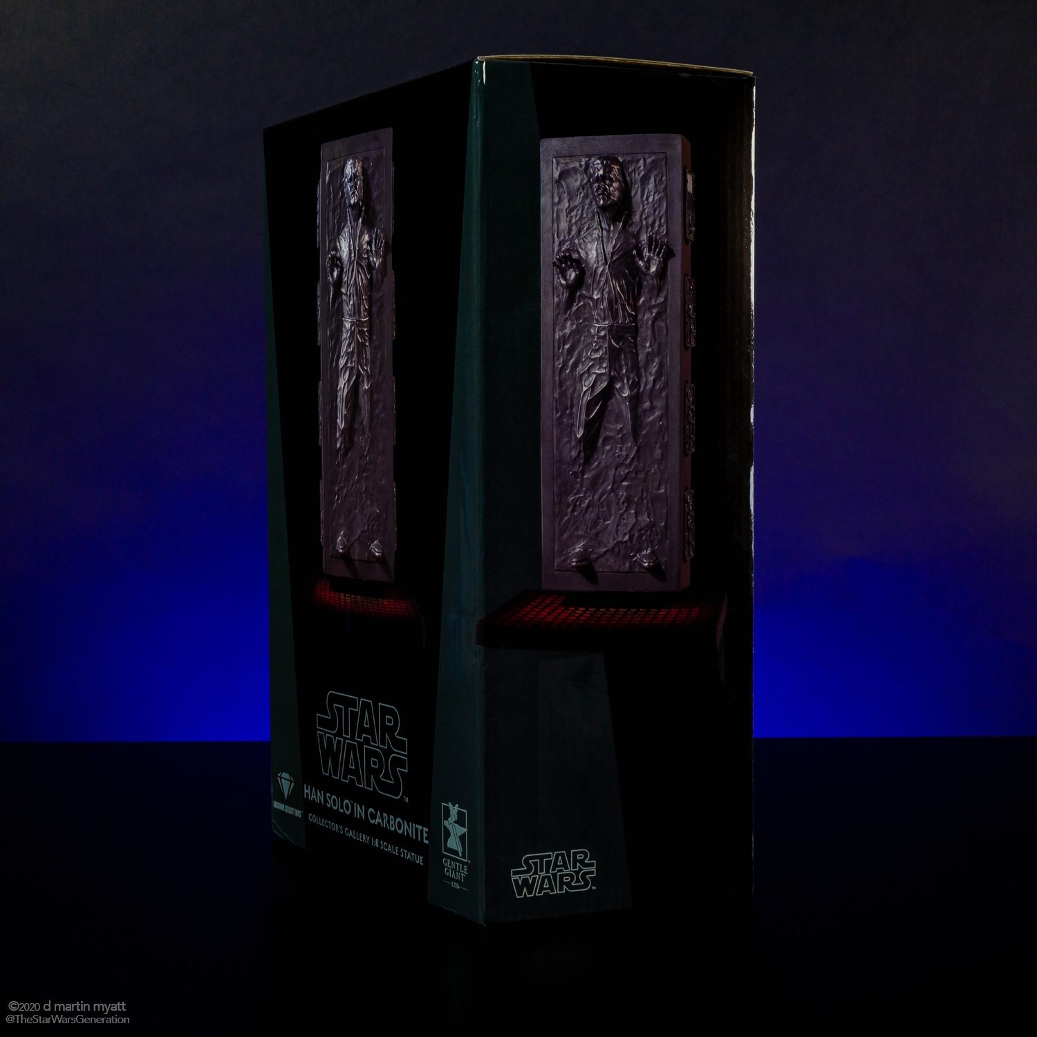 Han-Solo-in-Carbonite-Collectors-Gallery-statue-Gentle-Giant-011.jpg