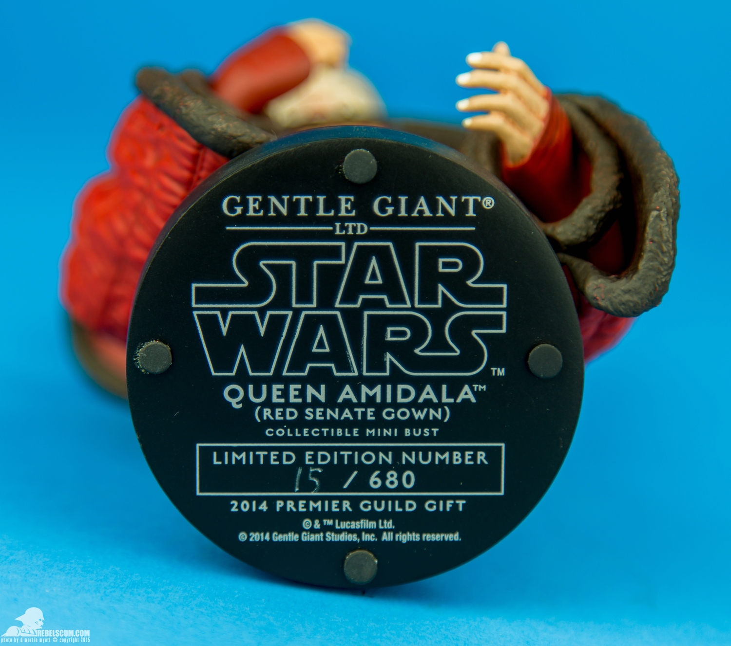 Queen-Amidala-Red-Senate-Gown-Mini-Bust-Gentle-Giant-009.jpg