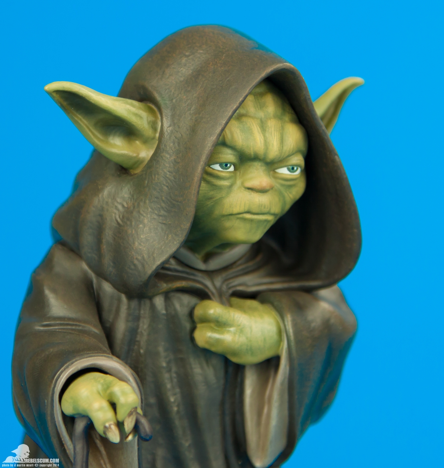 Yoda-Ilum-Statue-Star-Wars-Clone-Wars-Gentle-Giant-006.jpg
