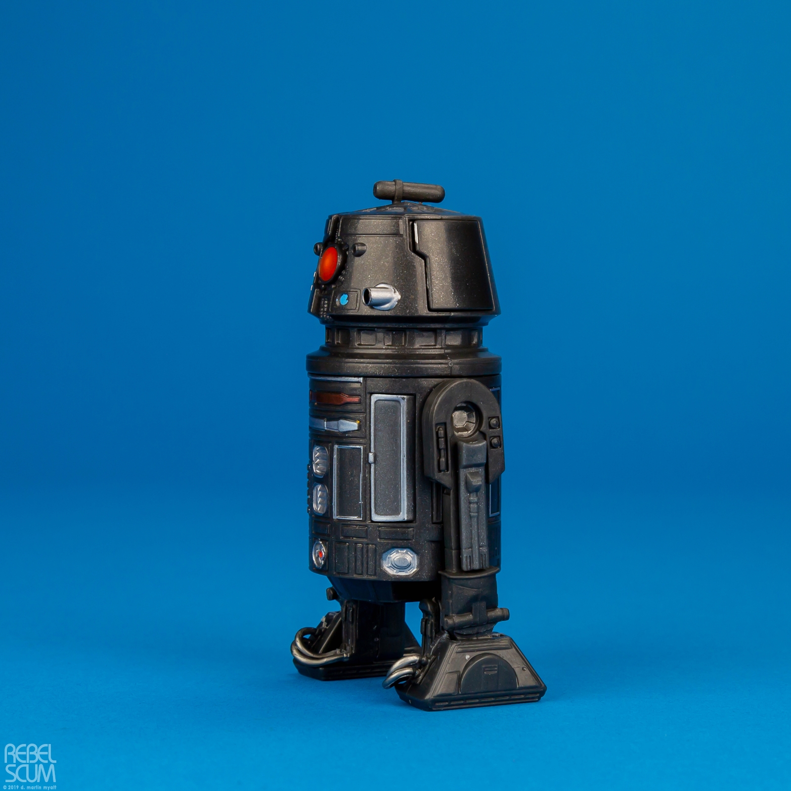 BT-1-BEETEE-88-Star-Wars-The-Black-Series-Hasbro-003.jpg