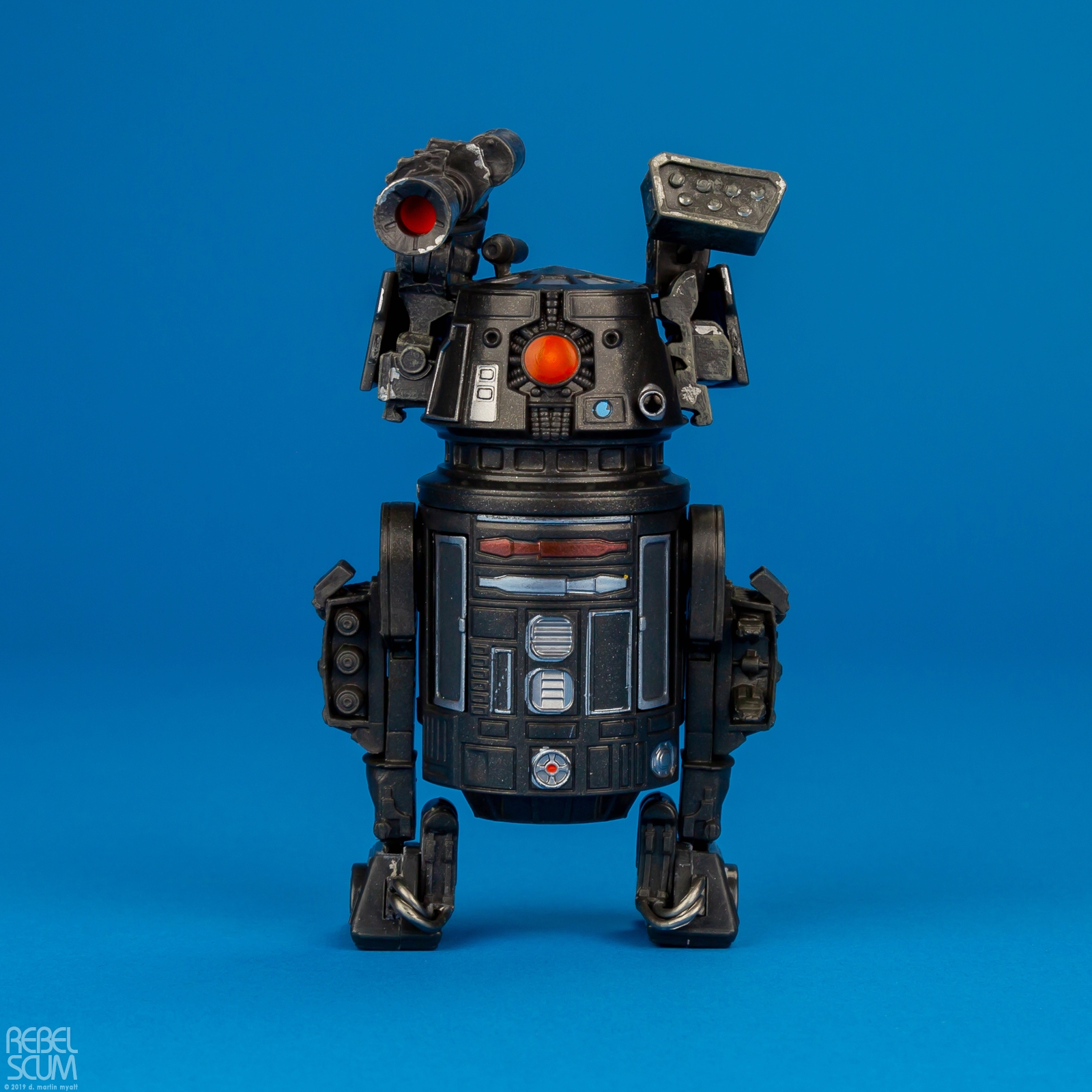 BT-1-BEETEE-88-Star-Wars-The-Black-Series-Hasbro-005.jpg