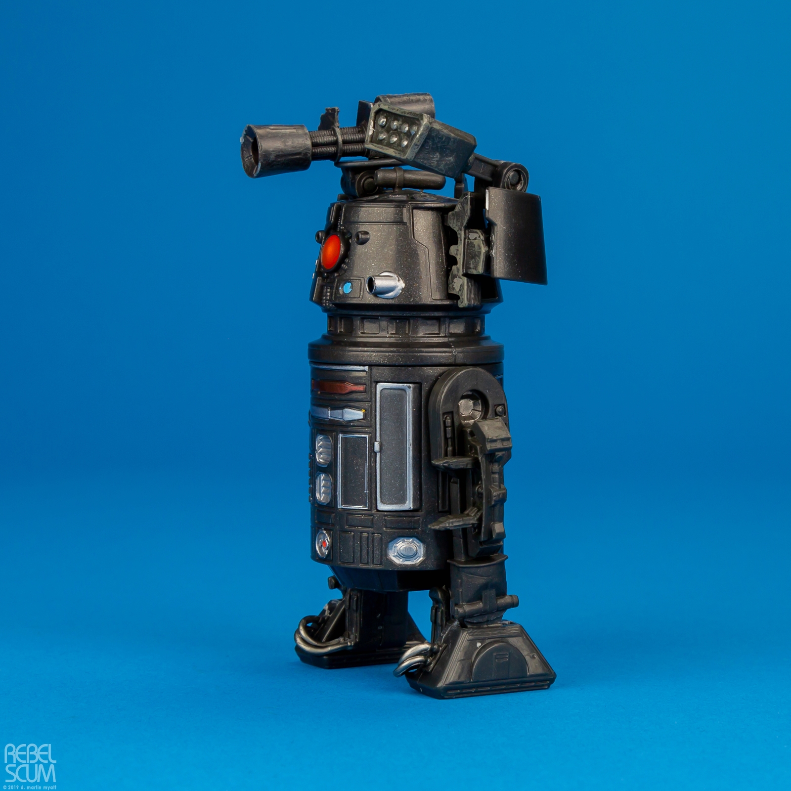 BT-1-BEETEE-88-Star-Wars-The-Black-Series-Hasbro-007.jpg