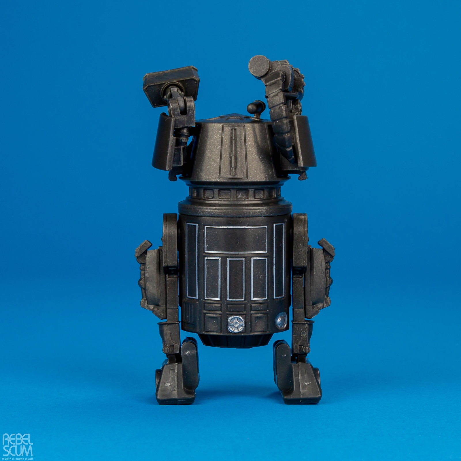 BT-1-BEETEE-88-Star-Wars-The-Black-Series-Hasbro-008.jpg