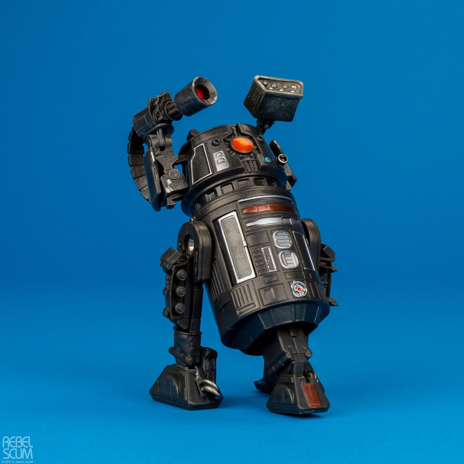 BT-1-BEETEE-88-Star-Wars-The-Black-Series-Hasbro-010.jpg