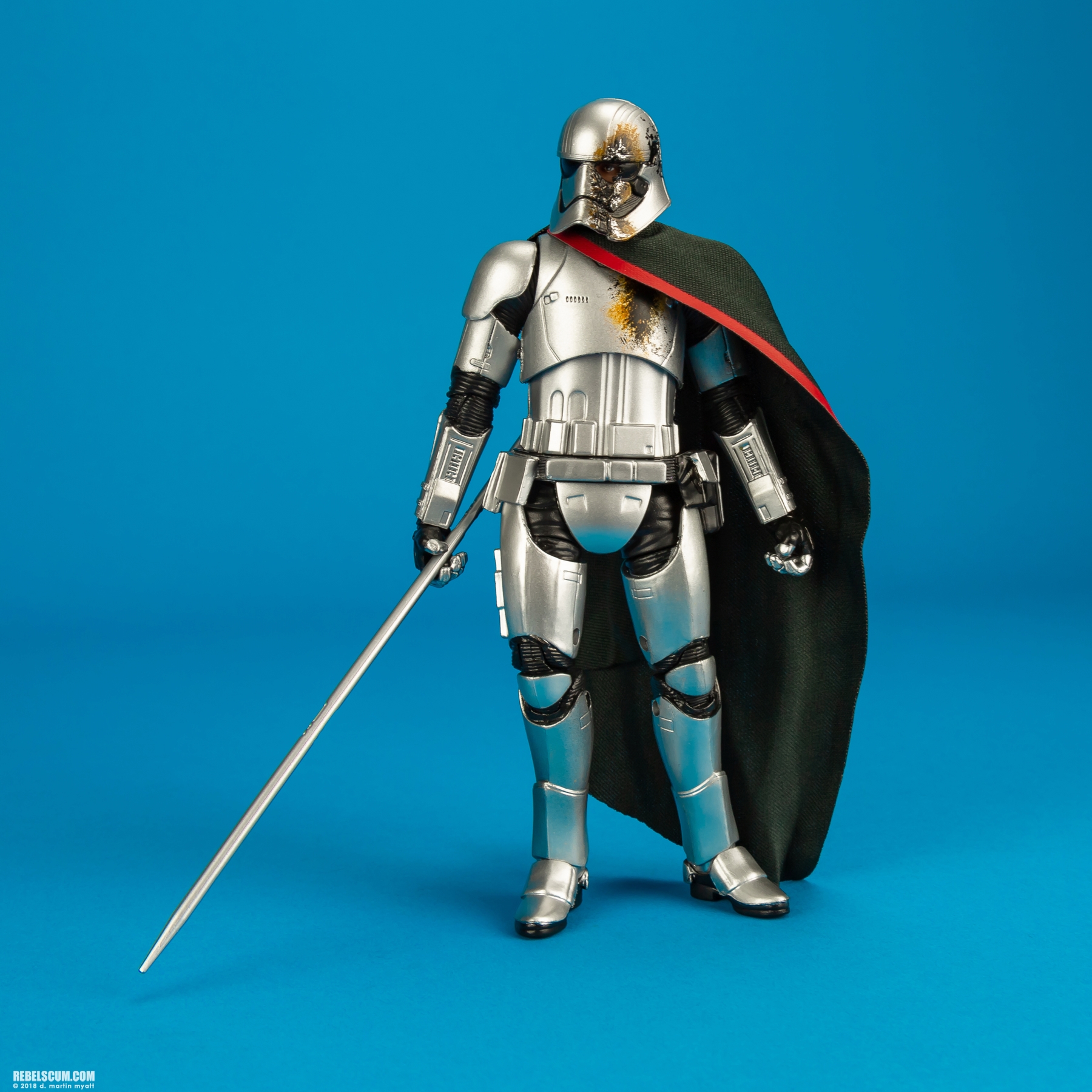 Captain-Phasma-Quicksilver-Baton-E2808-The-Black-Series-006.jpg