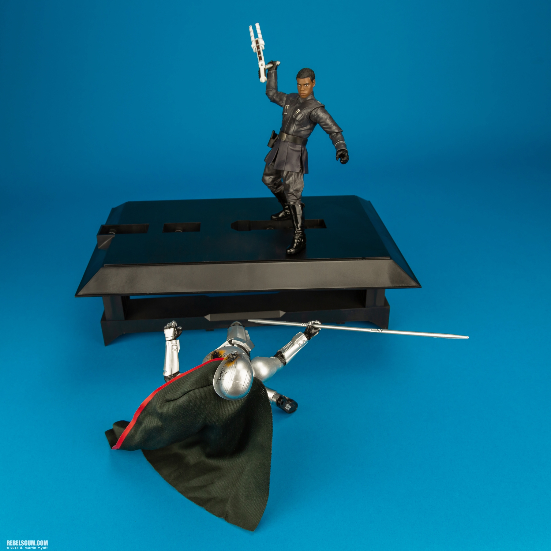 Captain-Phasma-Quicksilver-Baton-E2808-The-Black-Series-007.jpg