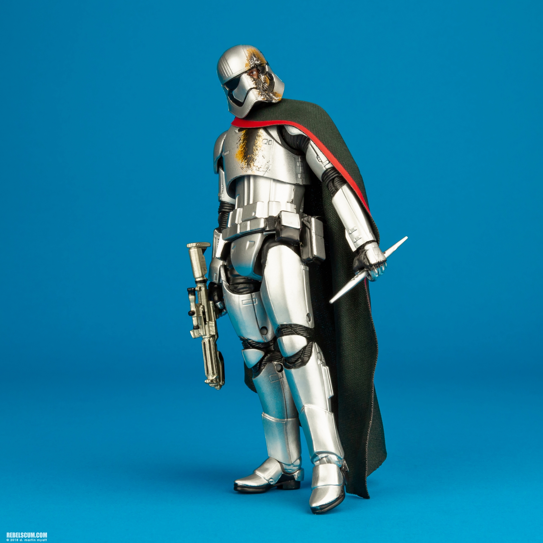 Captain-Phasma-Quicksilver-Baton-E2808-The-Black-Series-011.jpg