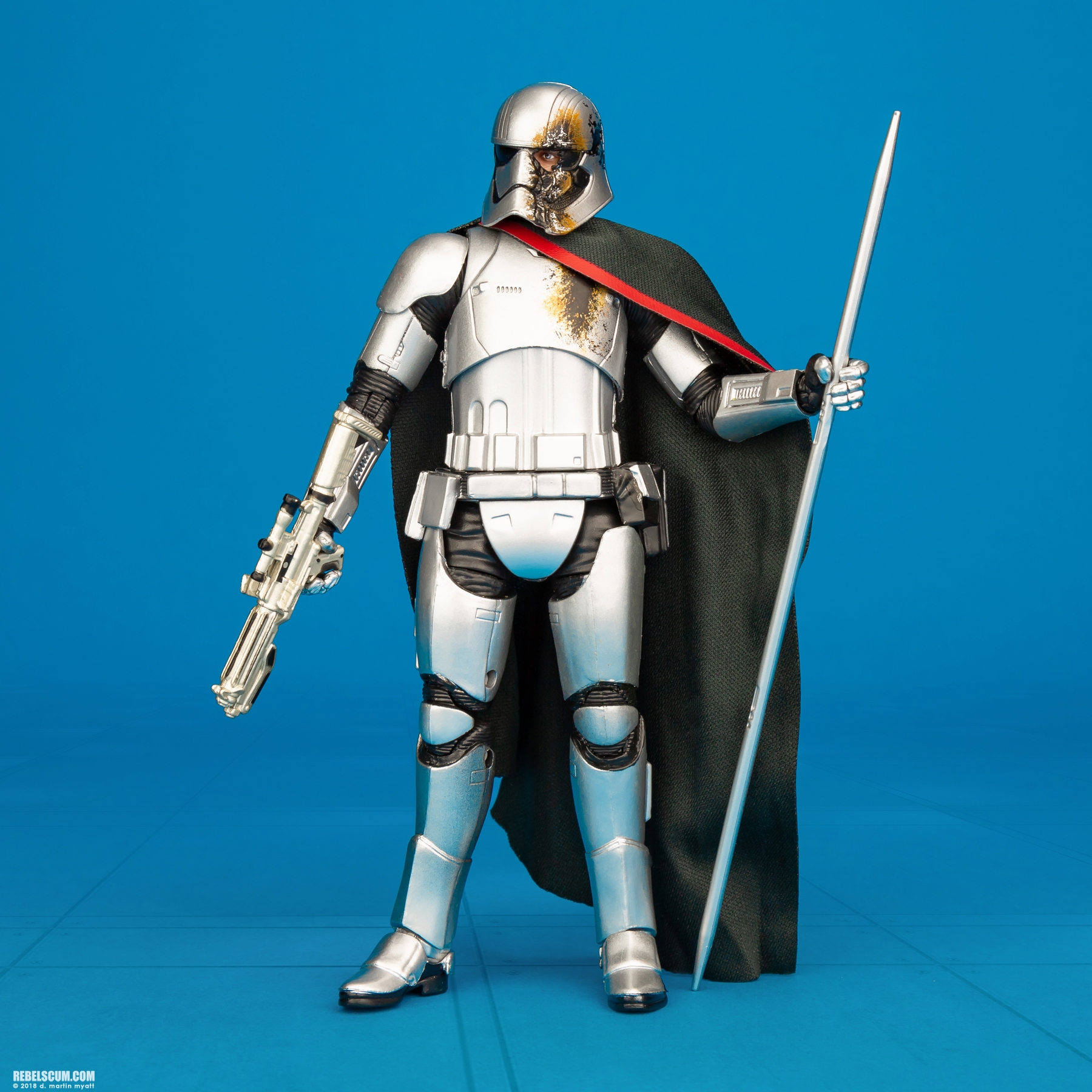 Captain-Phasma-Quicksilver-Baton-E2808-The-Black-Series-013.jpg