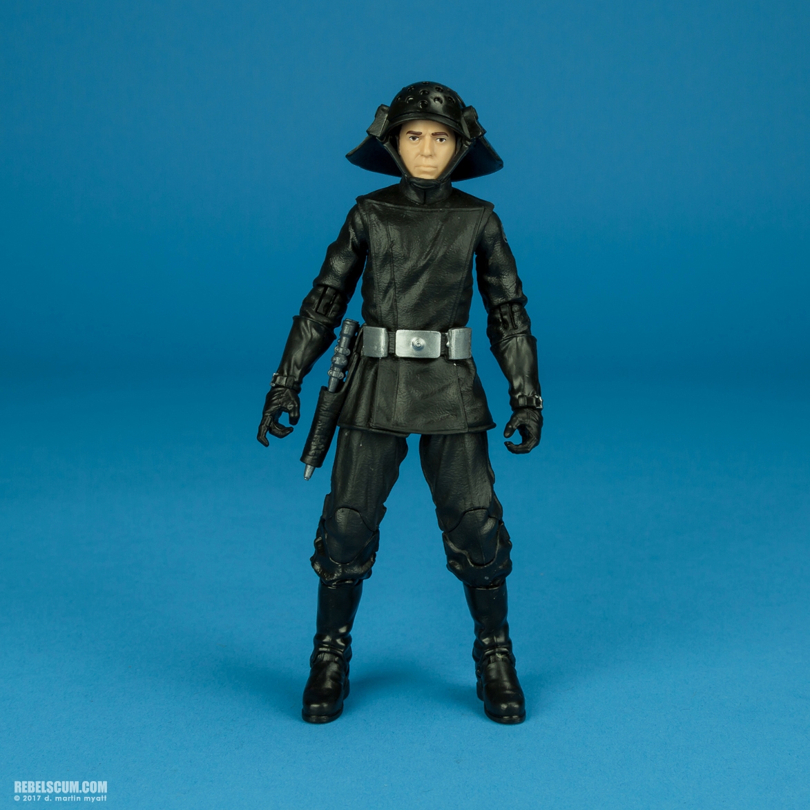 Death-Squad-Commander-The-Black-Series-40th-Anniversary-005.jpg