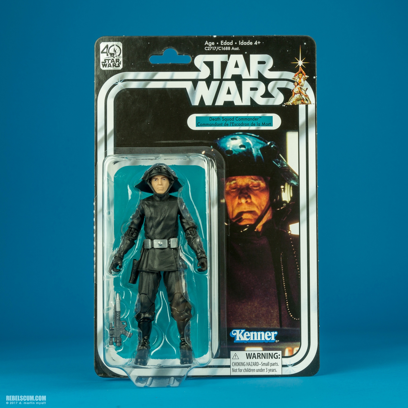 Death-Squad-Commander-The-Black-Series-40th-Anniversary-016.jpg