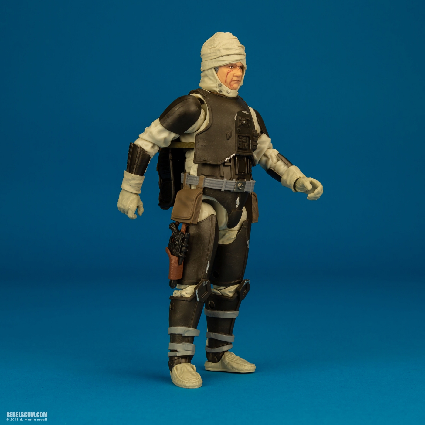 Dengar-74-Hasbro-Star-Wars-The-Black-Series-006.jpg