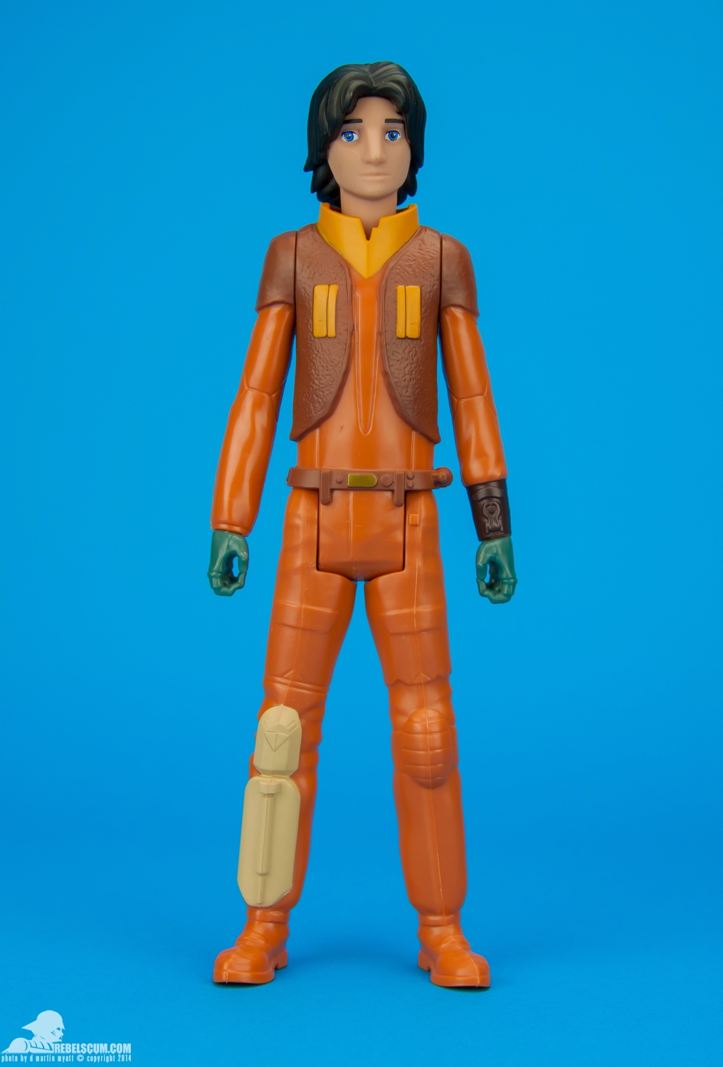 Ezra-Bridger-Star-Wars-Rebels-Hero-Series-Figure-001.jpg