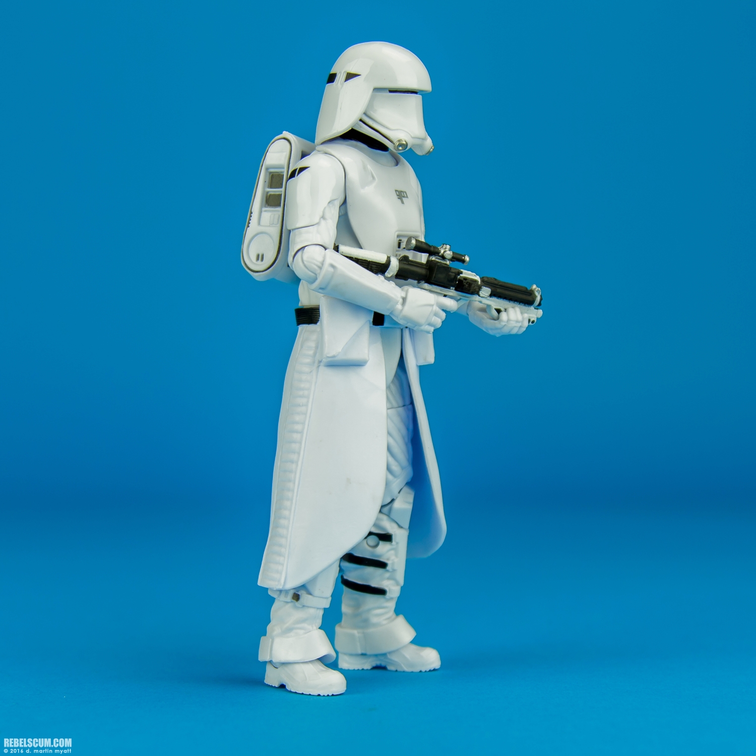 First-Order-Snowtrooper-12-The-Black-Series-6-inch-Hasbro-006.jpg