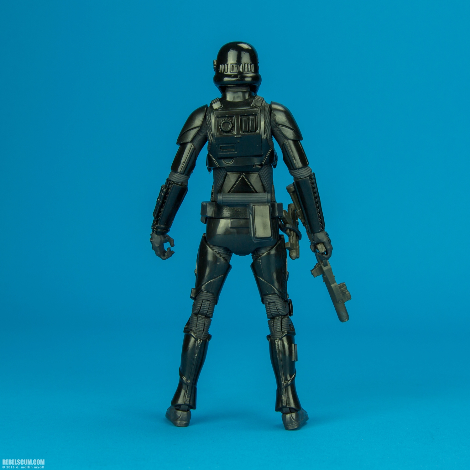 Imperial-Death-Trooper-25-The-Black-Series-6-inch-008.jpg