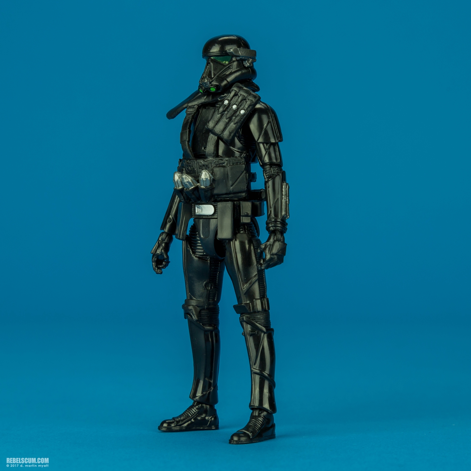 Imperial-Death-Trooper-The-Black-Series-C0663-B4054-007.jpg