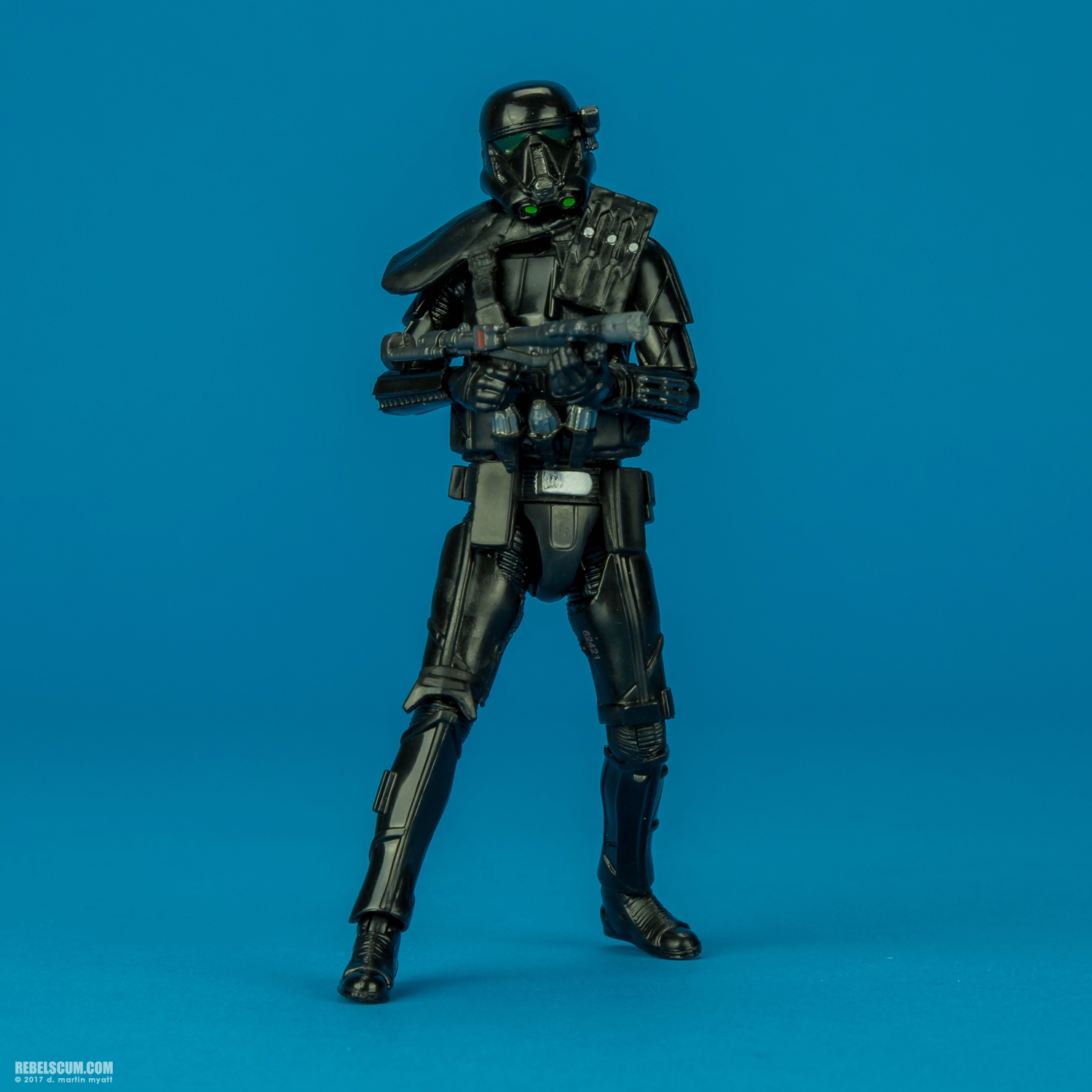Imperial-Death-Trooper-The-Black-Series-C0663-B4054-012.jpg