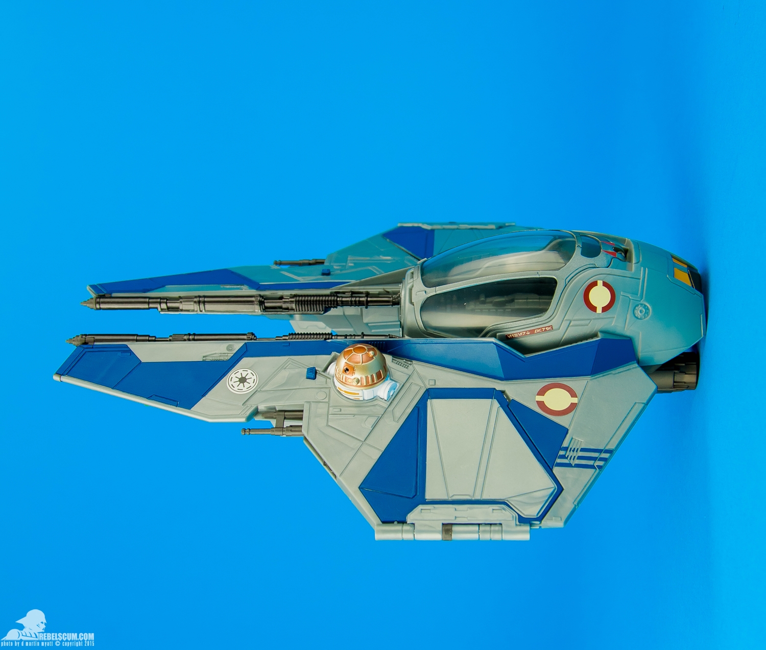 Obi-Wan-Jedi-Starfighter-2014-Saga-Legends-Class-II-003.jpg