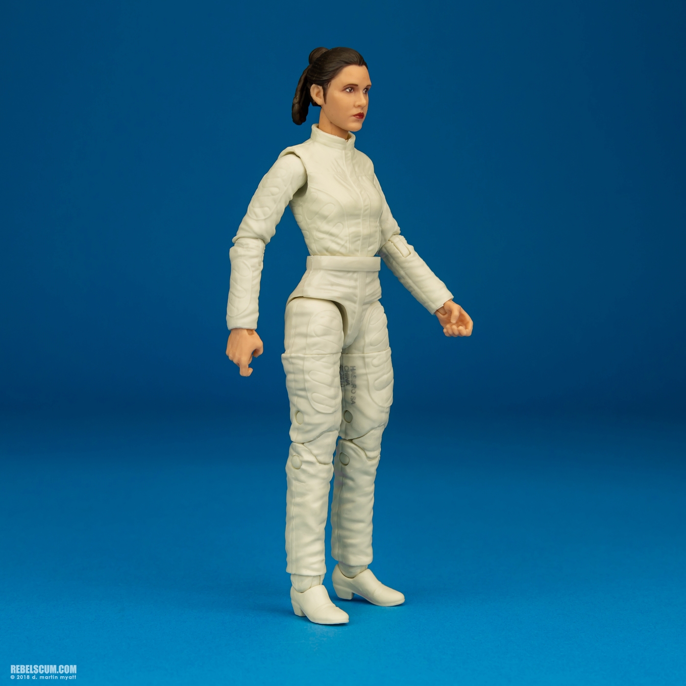 Princess-Leia-Bespin-Escape-Star-Wars-The-Black-Series-E2810-002.jpg