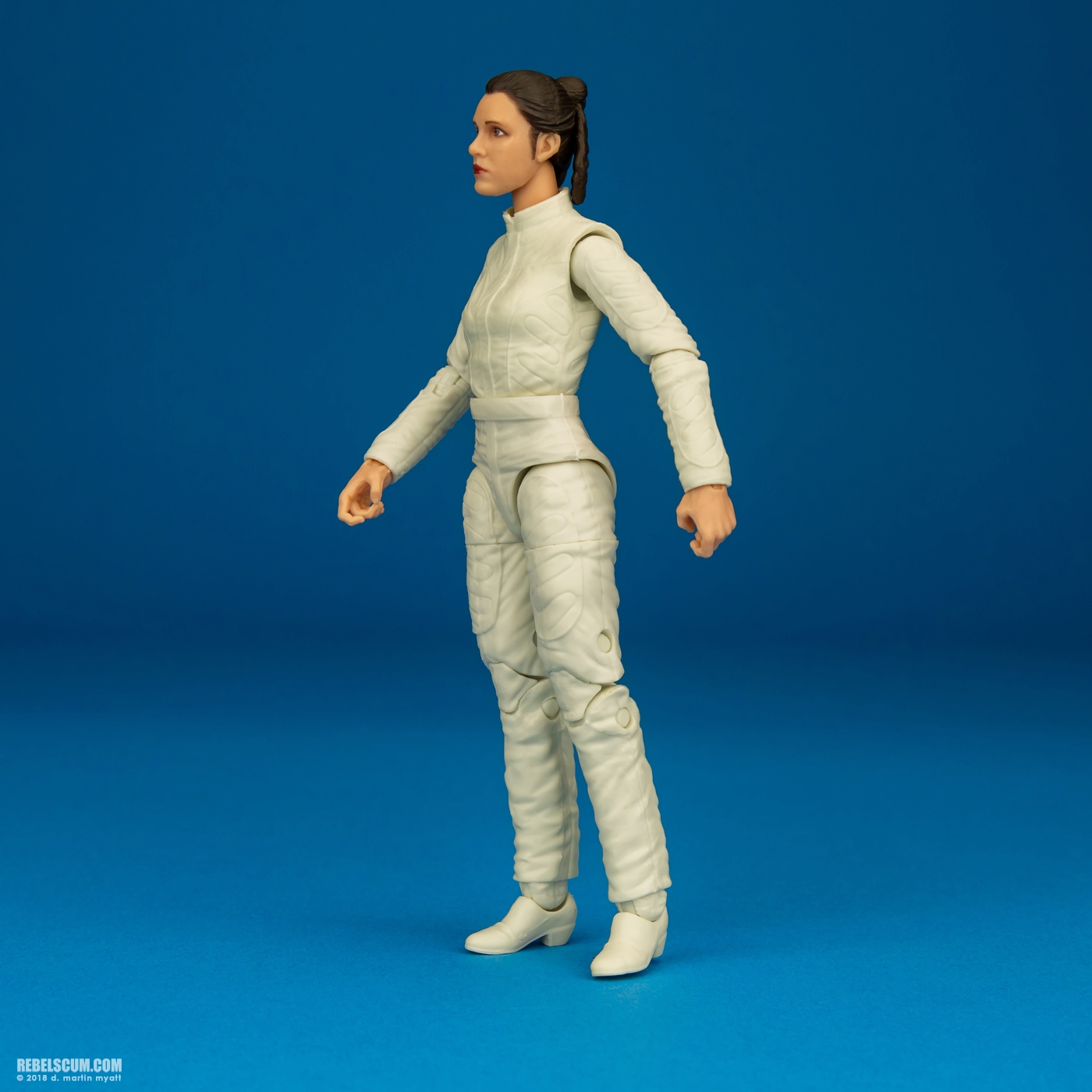 Princess-Leia-Bespin-Escape-Star-Wars-The-Black-Series-E2810-003.jpg