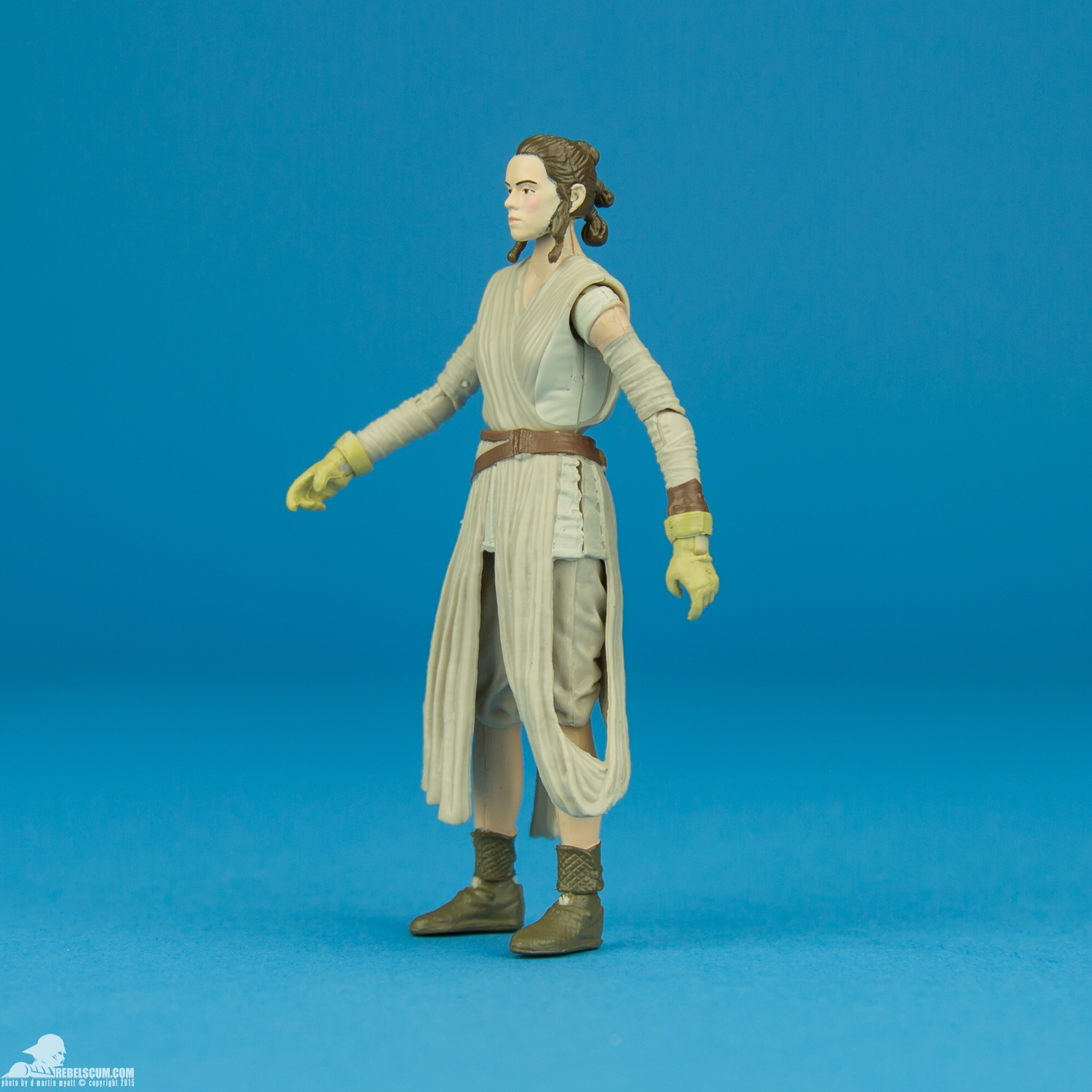 Rey-Jakku-The-Black-Series-Walmart-007.jpg