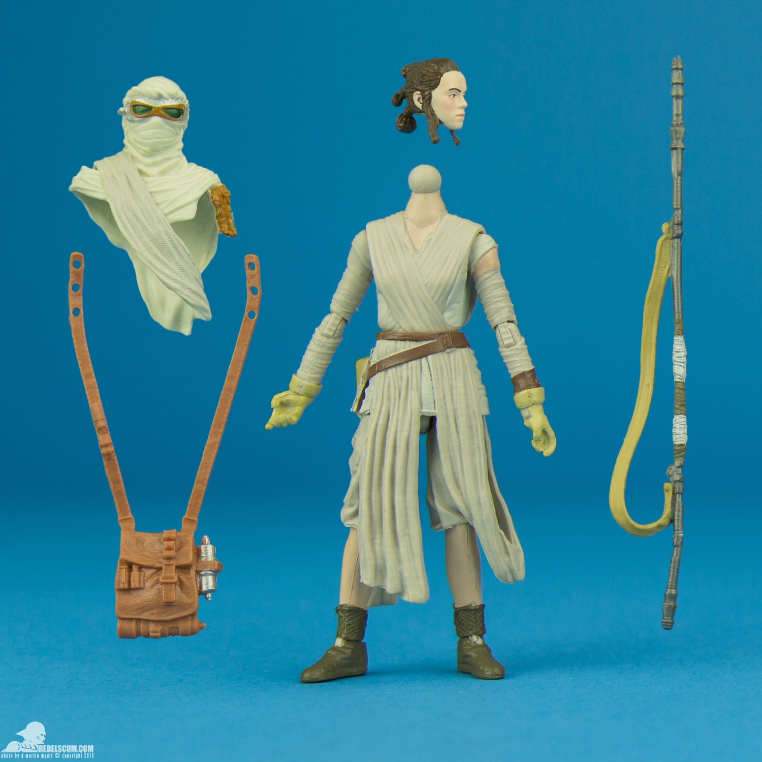 Rey-Jakku-The-Black-Series-Walmart-009.jpg