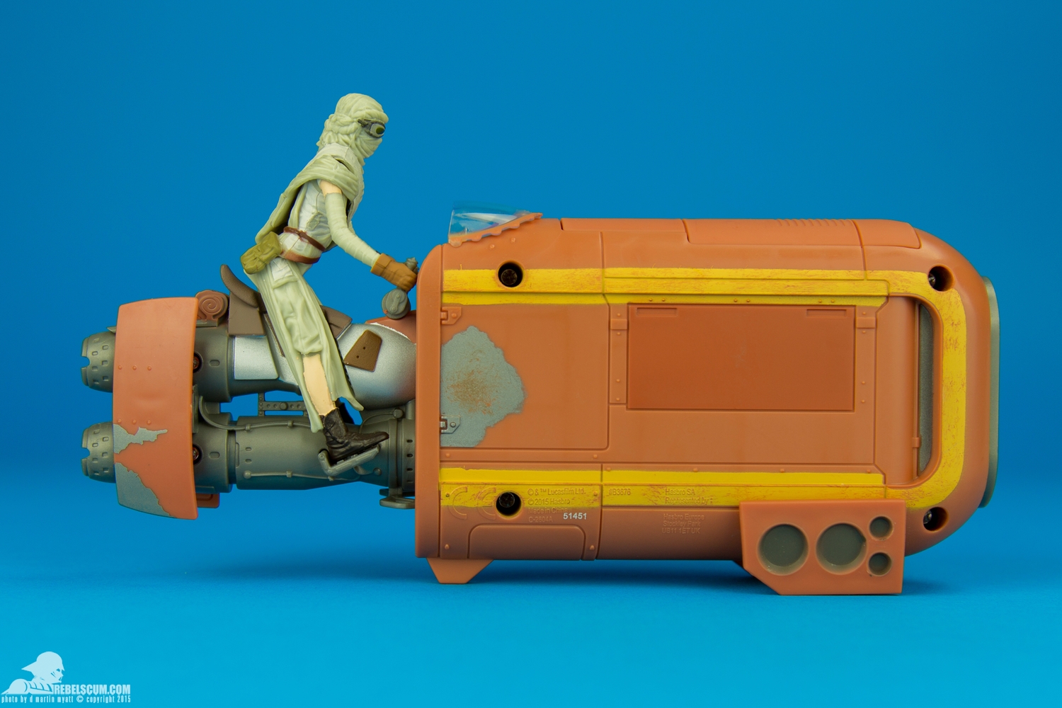 Reys-Speeder-Jakku-The-Force-Awakens-Hasbro-007.jpg