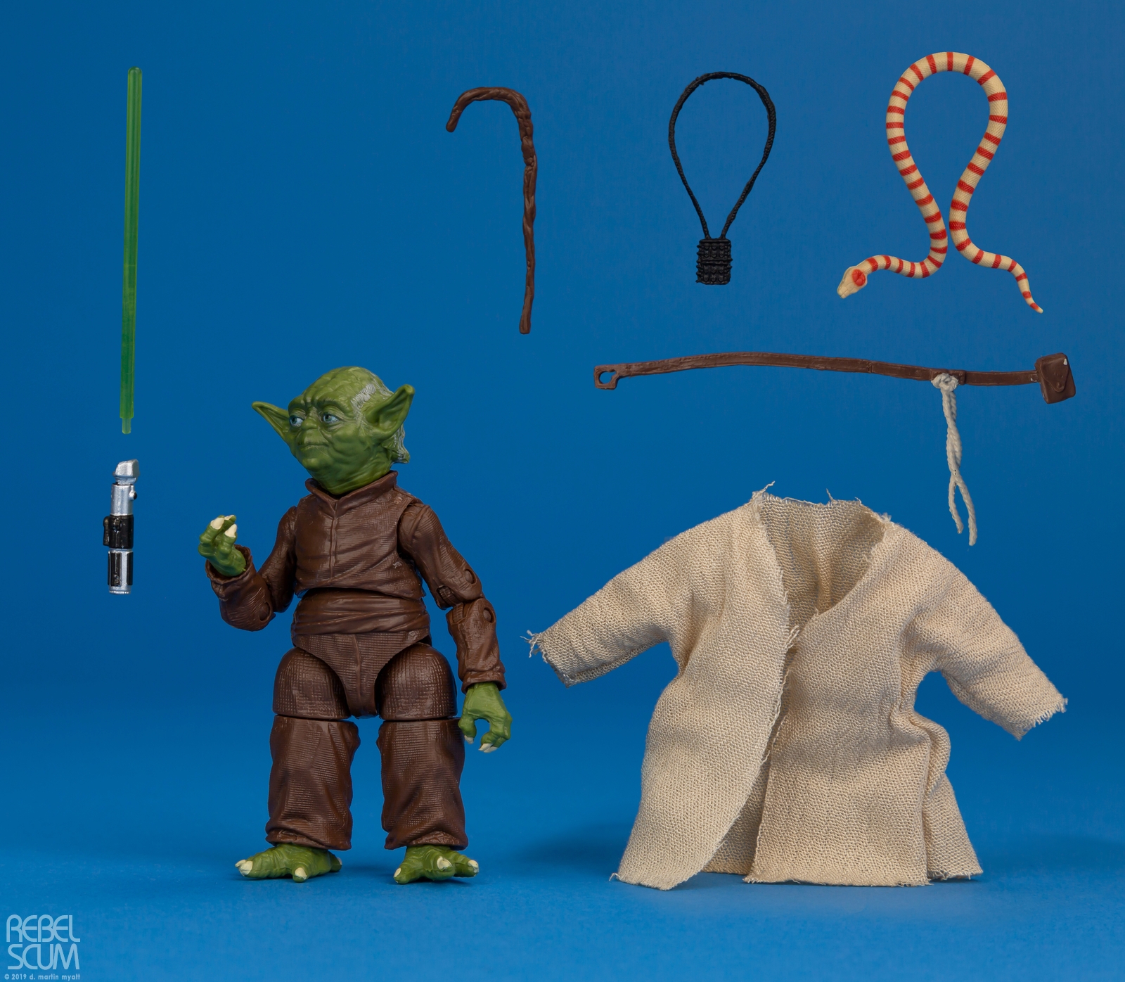 Yoda-The-Black-Series-Archive-E4043-E3253-005.jpg