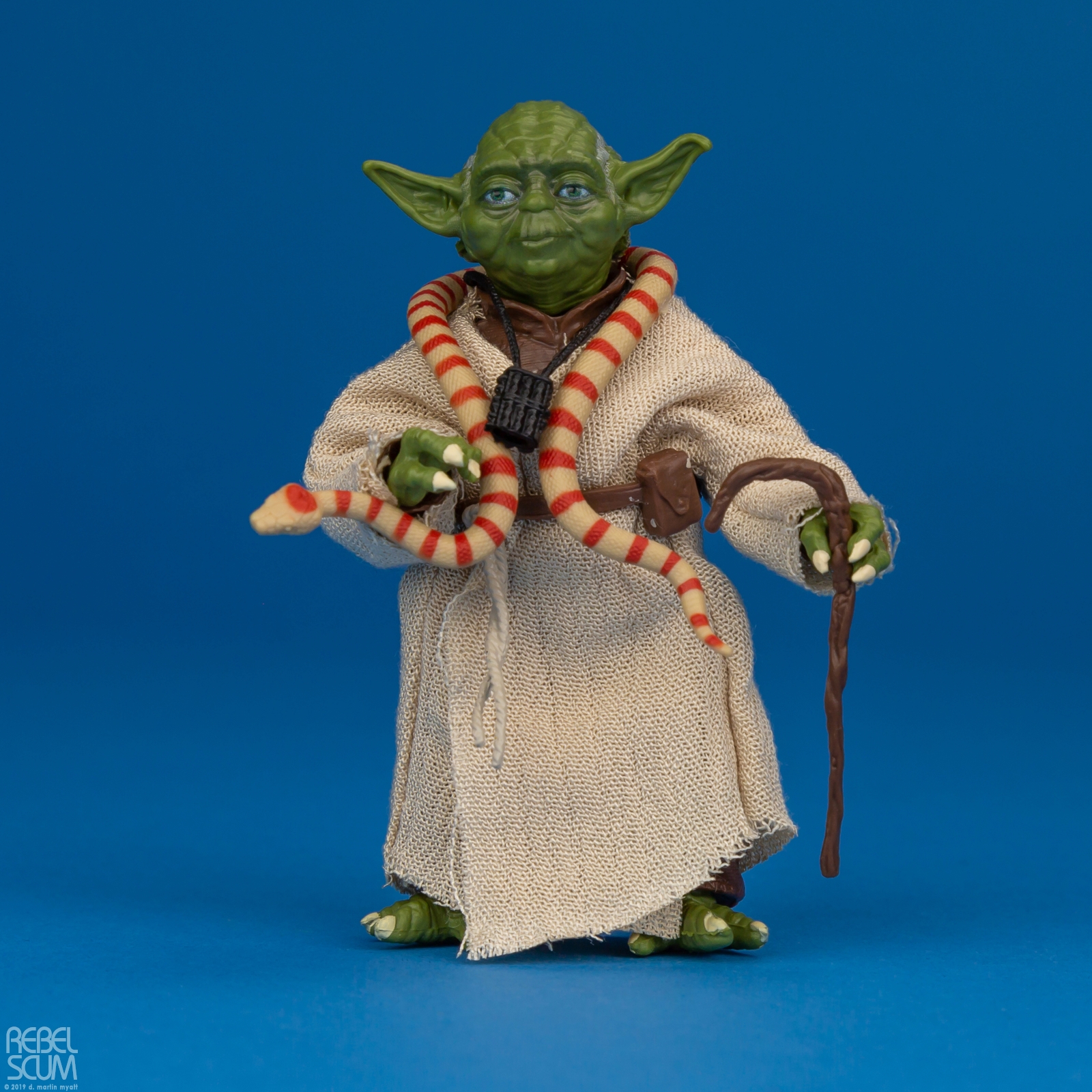 Yoda-The-Black-Series-Archive-E4043-E3253-007.jpg