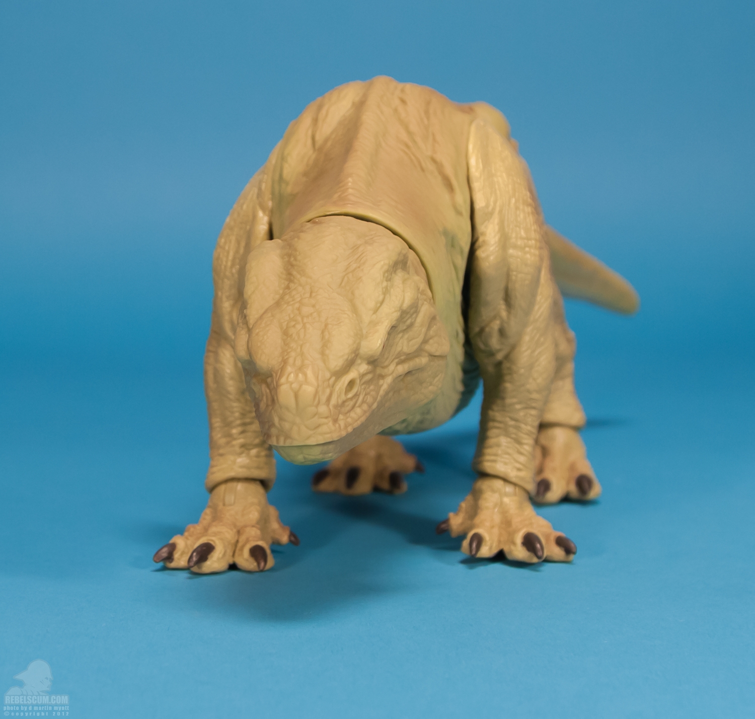 Dewback_Movie_Heroes_Discover_The_Force_Star_Wars_Hasbro-01.jpg