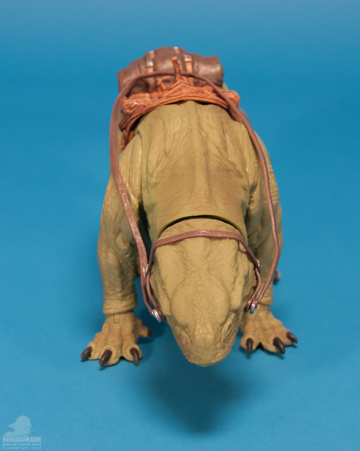 Dewback_Movie_Heroes_Discover_The_Force_Star_Wars_Hasbro-09.jpg