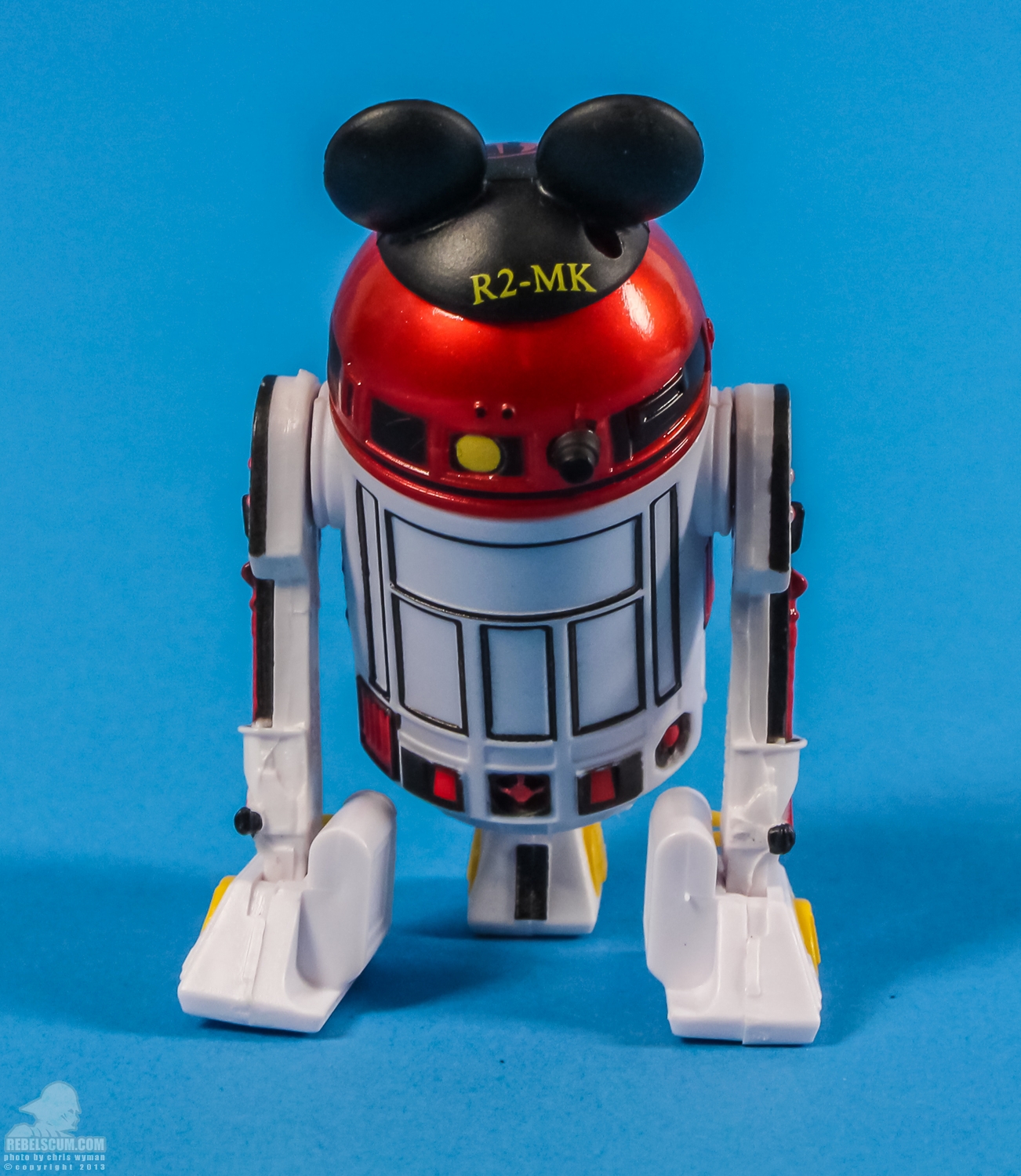 Disney_Parks_Jedi_Mickeys_Starfighter_Hasbro-08.jpg