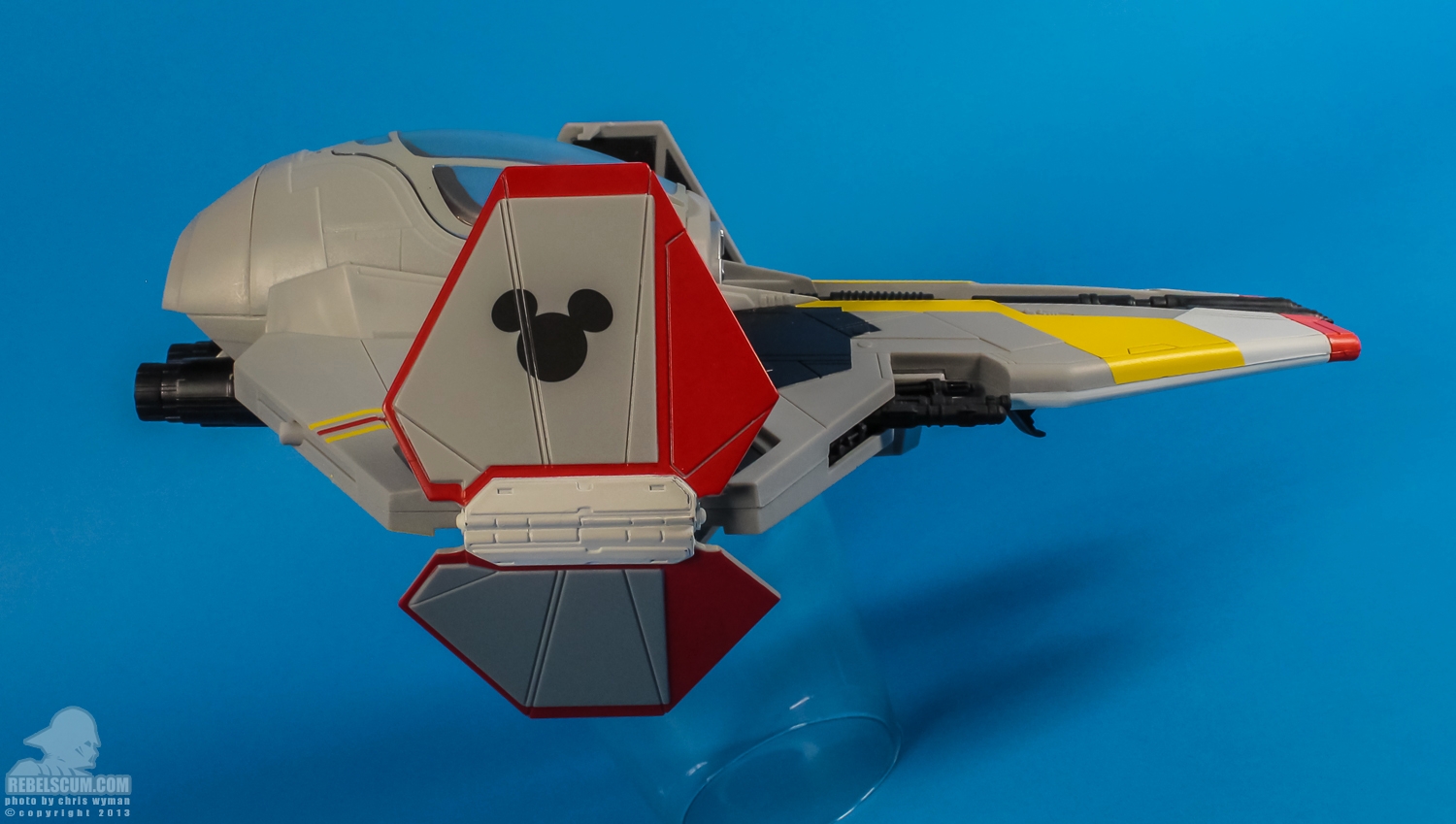 Disney_Parks_Jedi_Mickeys_Starfighter_Hasbro-31.jpg