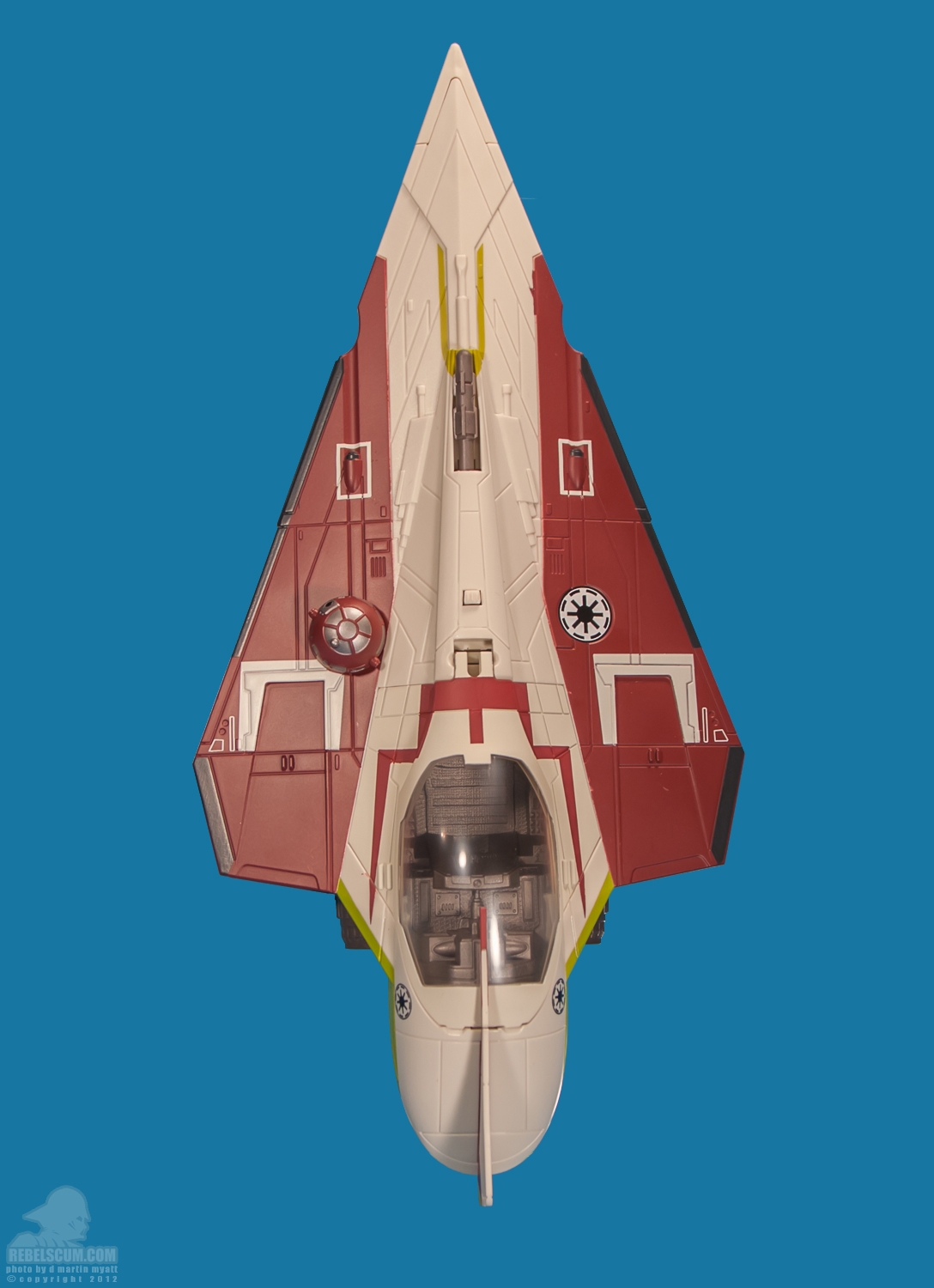 Obi-Wan_Jedi_Starfighter_Class_II_2013_Green_Yoda-05.jpg