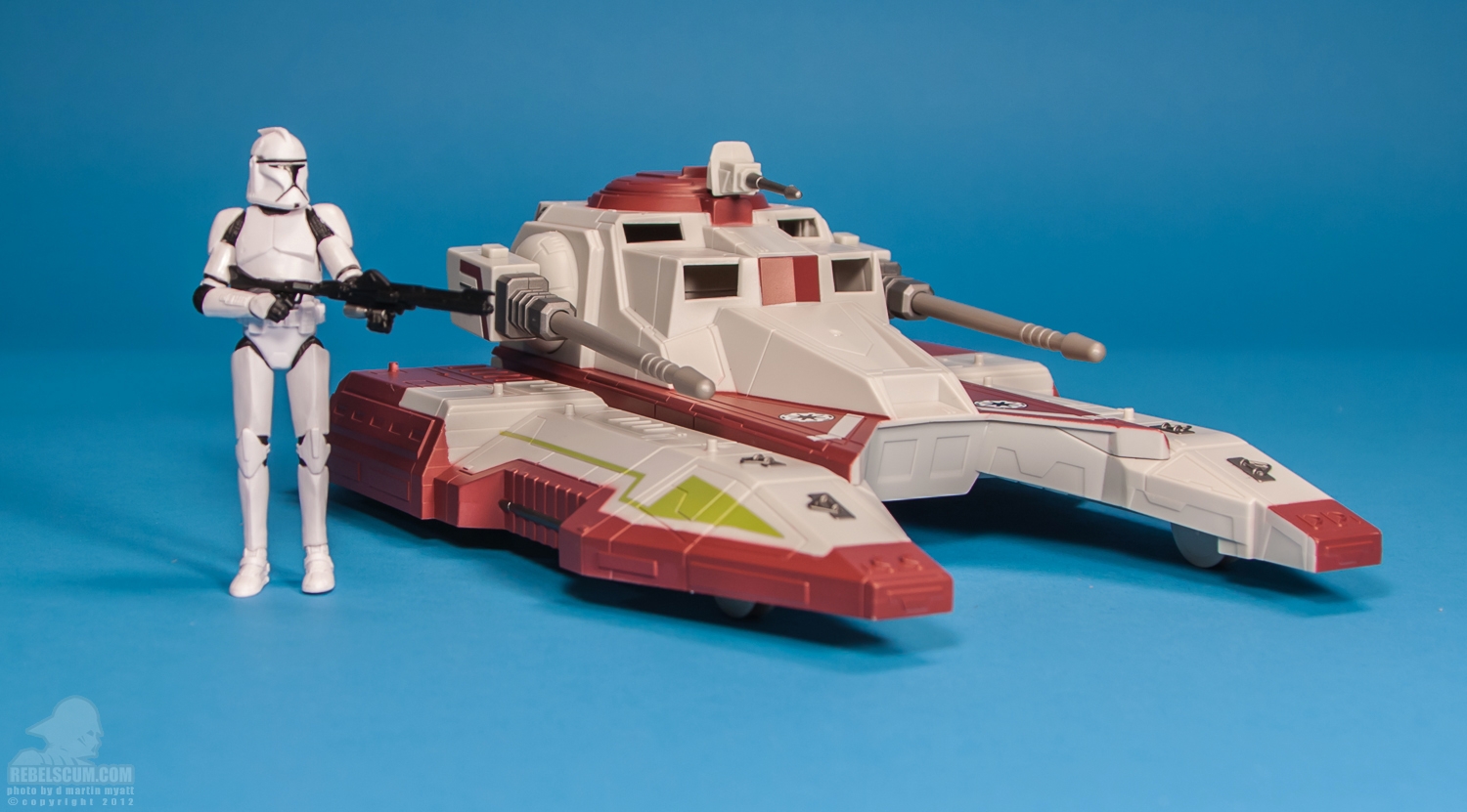 Republic_Fighter_Tank_Class_II_2013_Green_Yoda-17.jpg