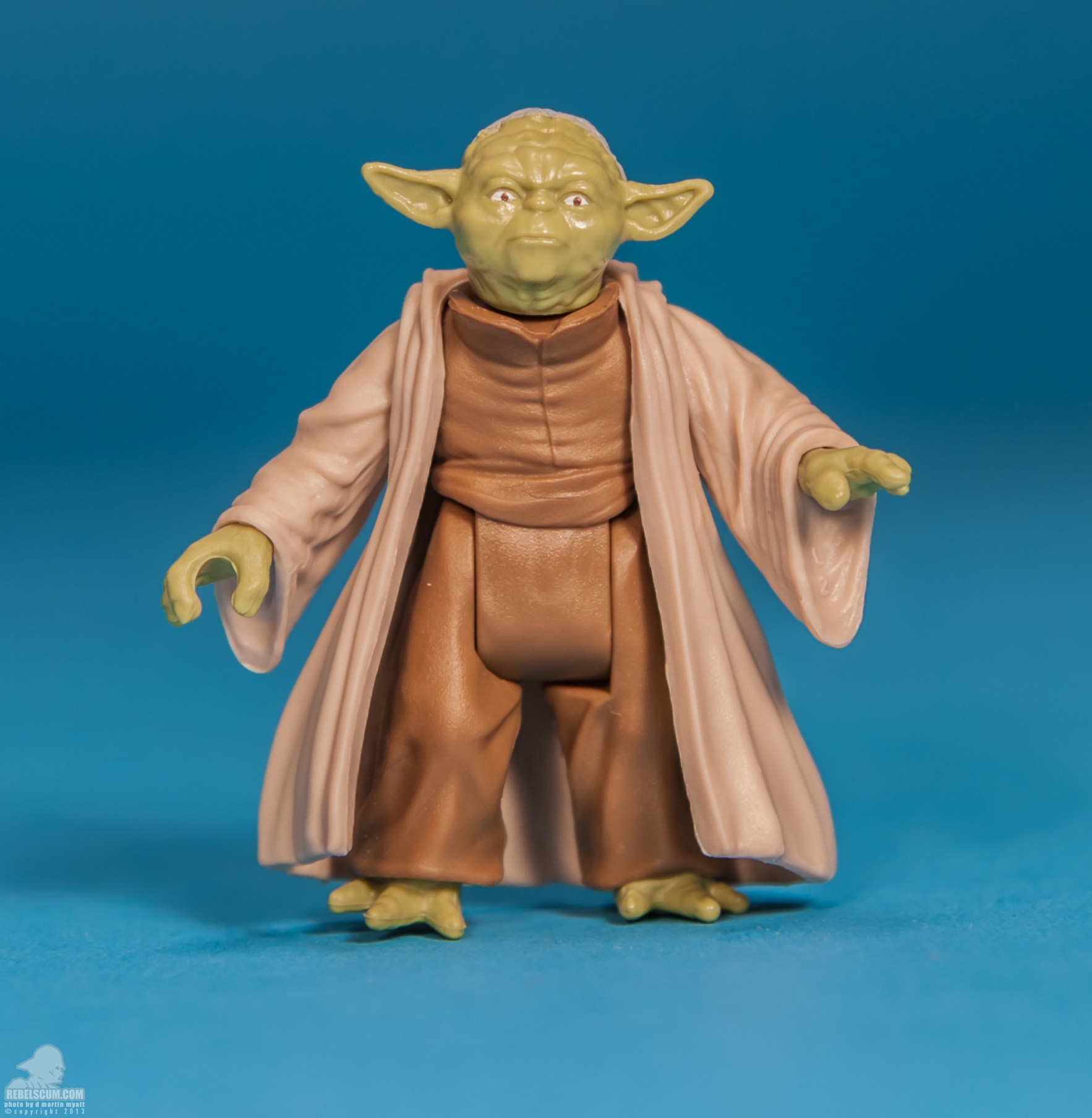 SL07-Yoda-Saga-Legends-Star-Wars-Hasbro-006.jpg