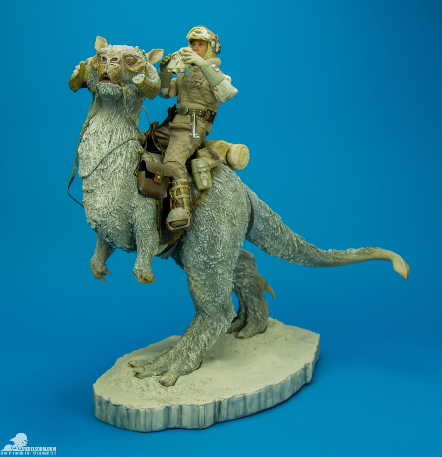 sideshow collectibles tauntaun