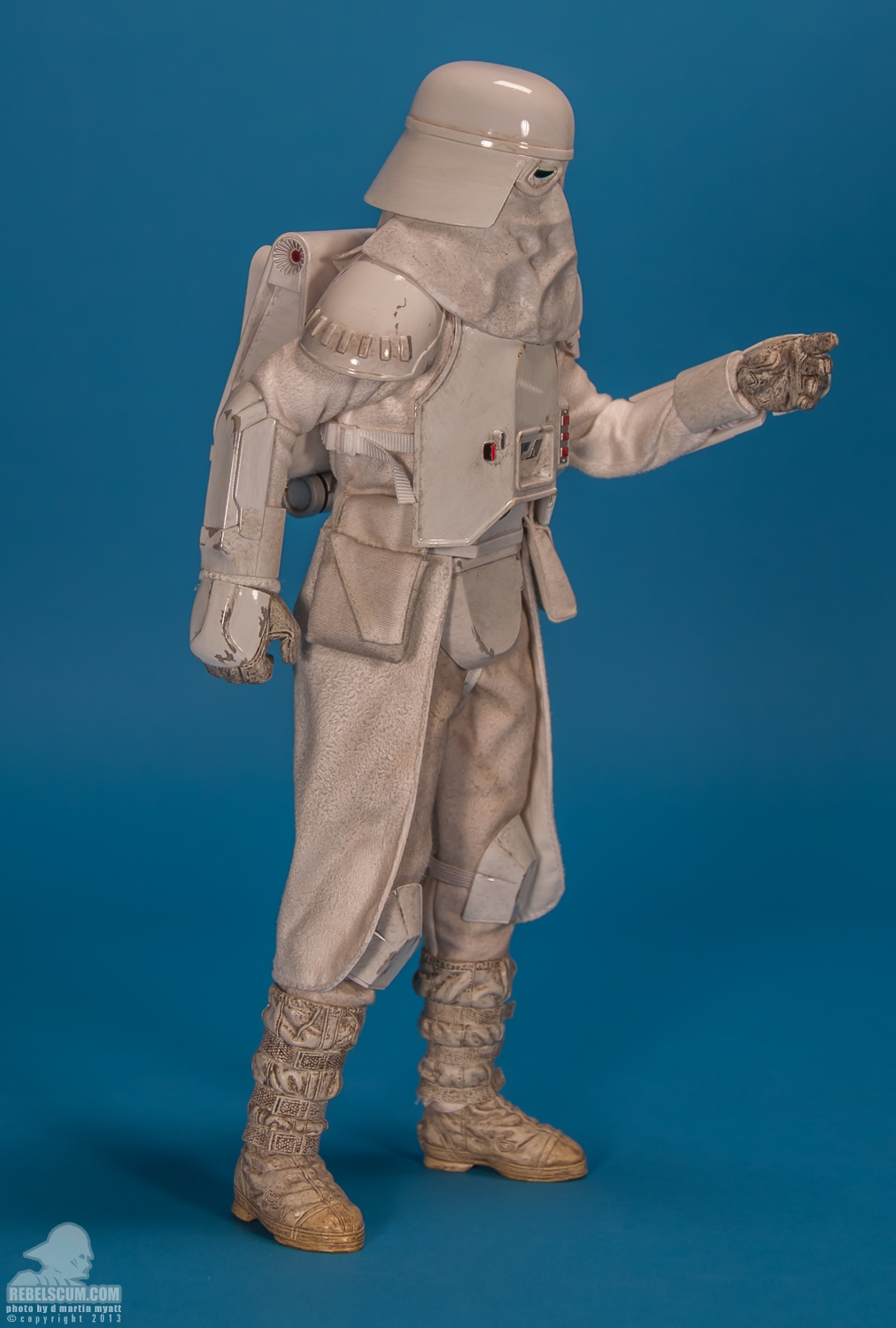 Snowtrooper_Militaries_Of_Star_Wars_Sideshow_Collectibles-02.jpg