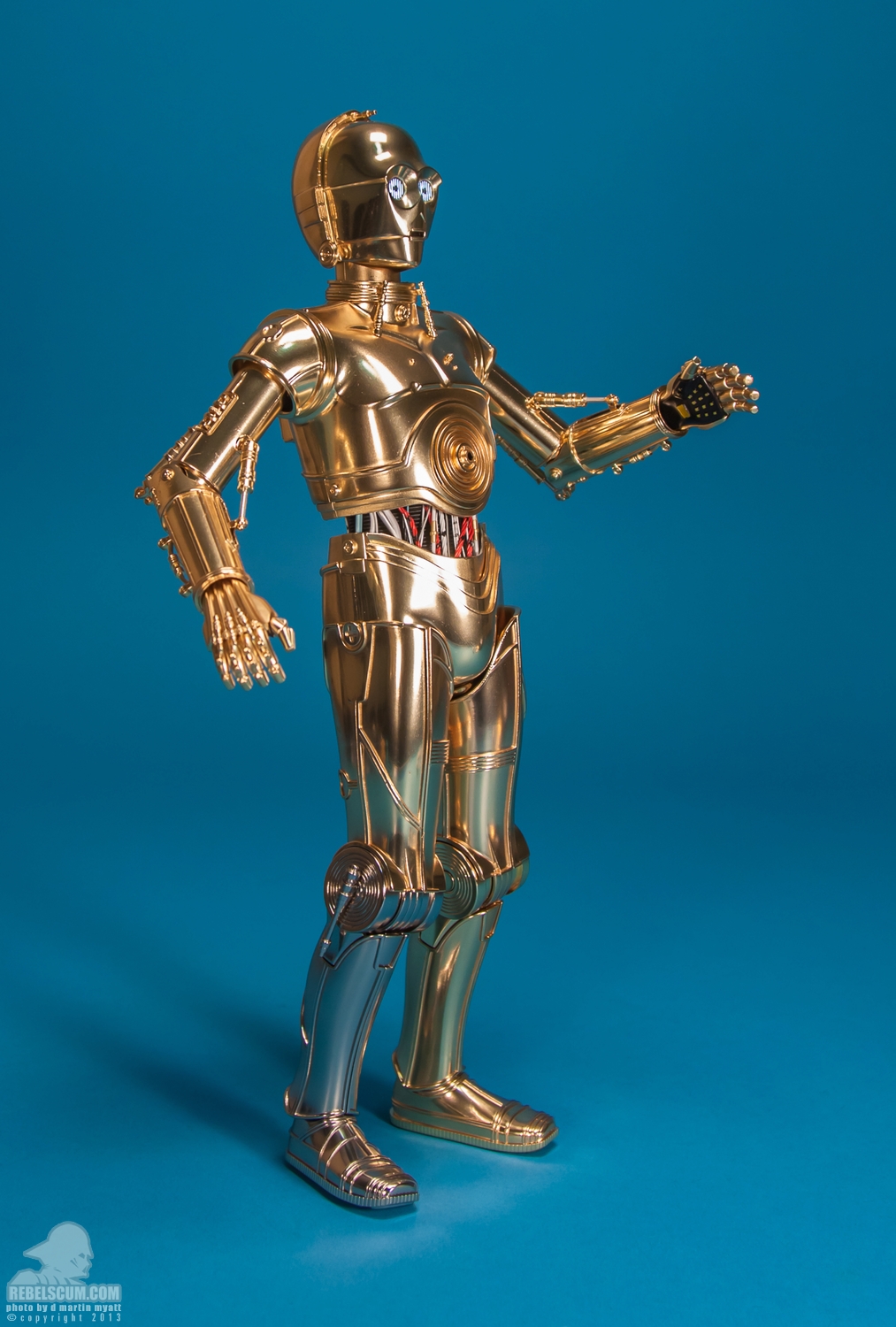 Tamashii-Nations-C-3PO-Perfect-Model-Chogokin-Figure-002.jpg