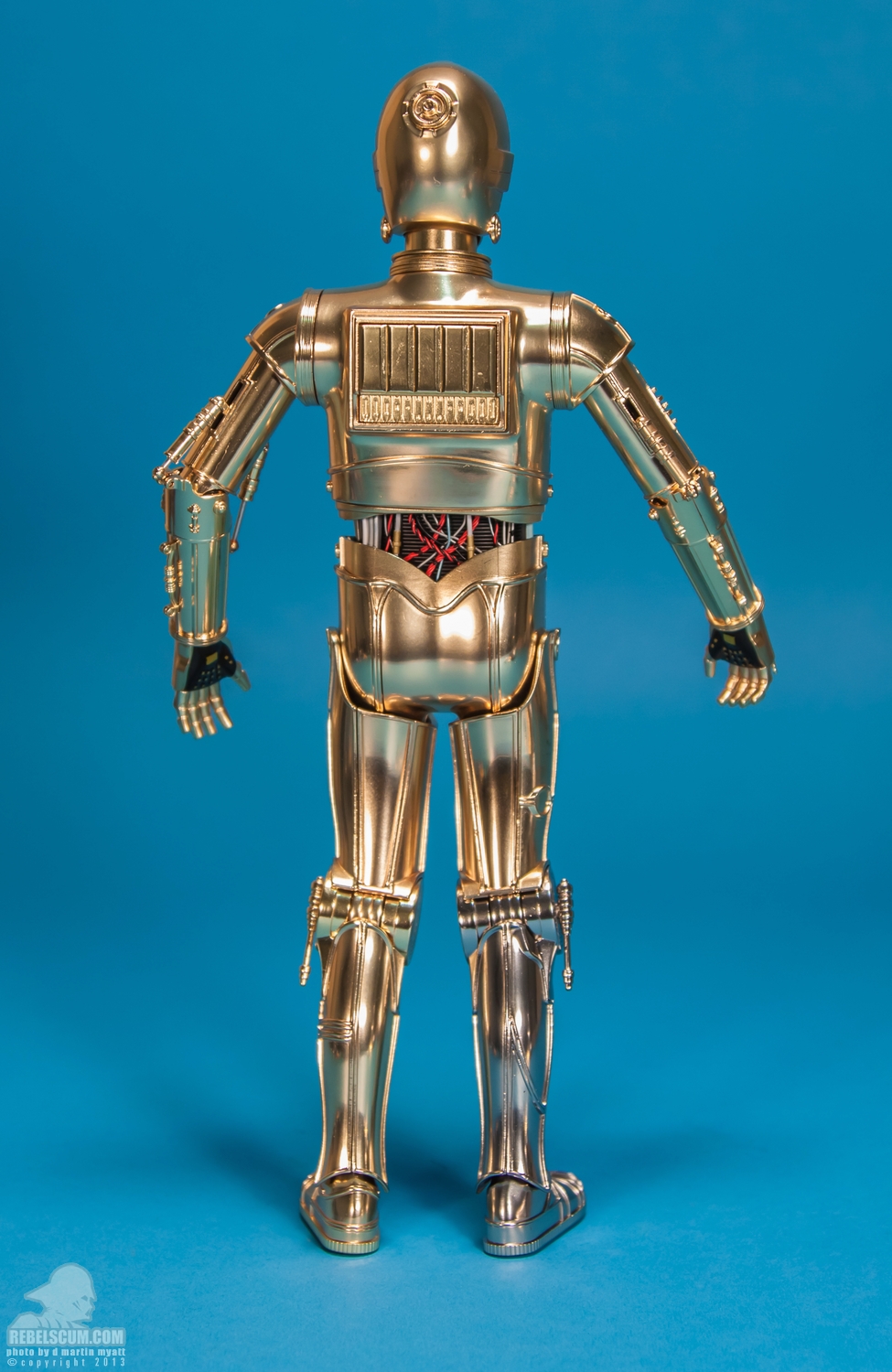Tamashii-Nations-C-3PO-Perfect-Model-Chogokin-Figure-004.jpg