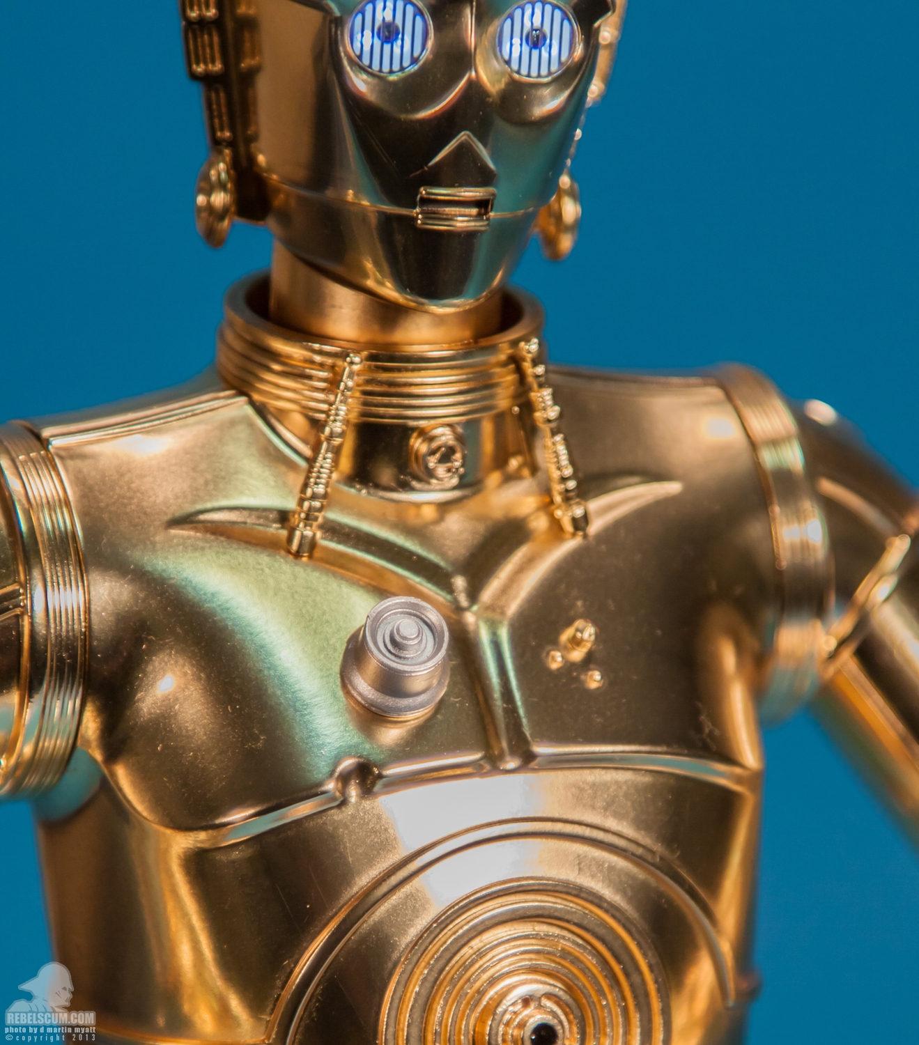 Tamashii-Nations-C-3PO-Perfect-Model-Chogokin-Figure-027.jpg