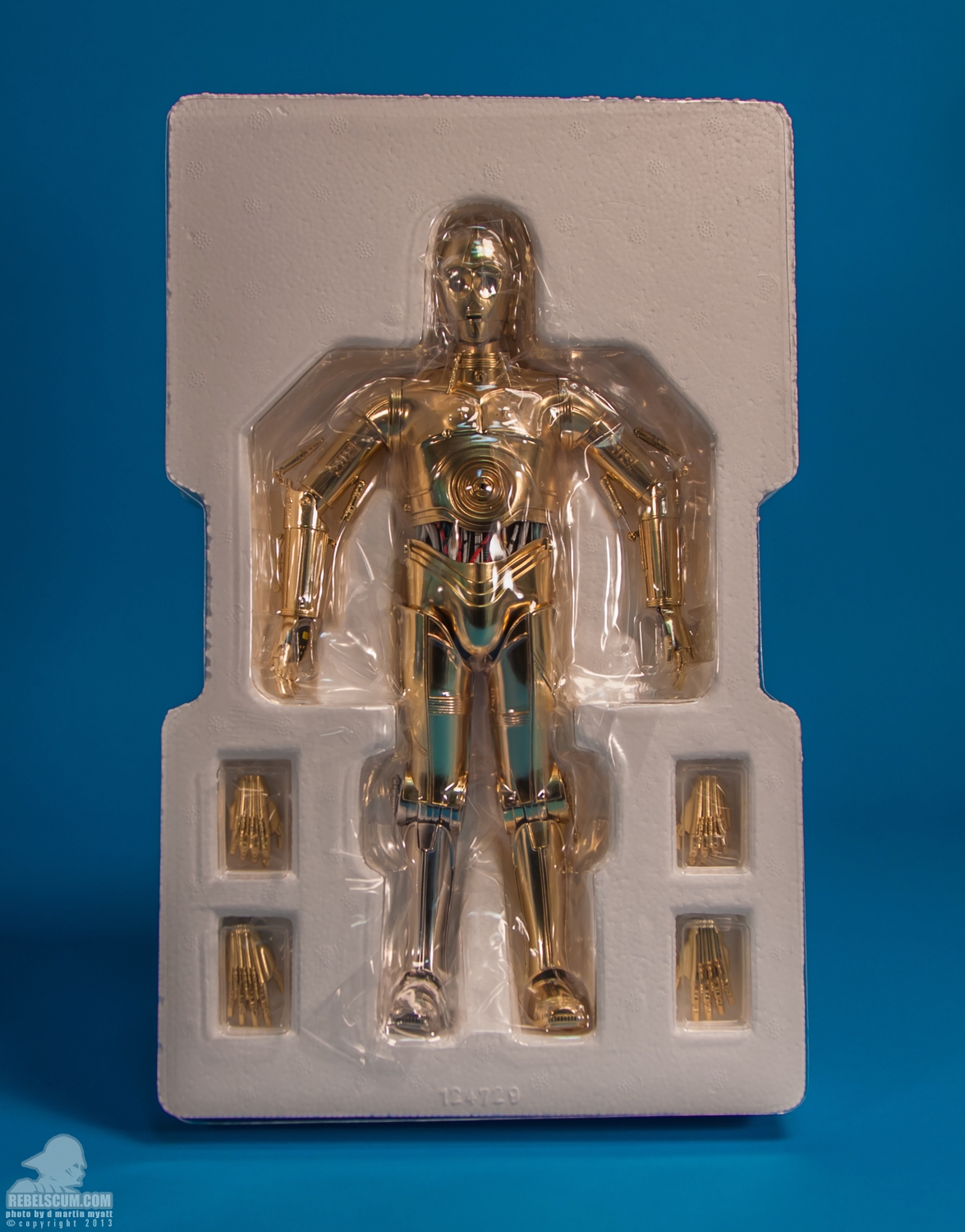 Tamashii-Nations-C-3PO-Perfect-Model-Chogokin-Figure-042.jpg