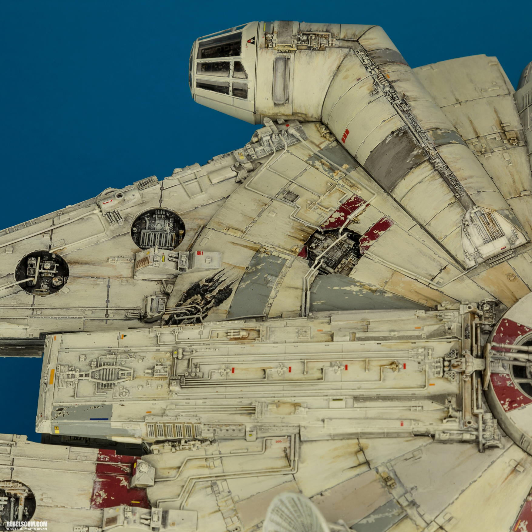 Perfect-Grade-1-72-scale-Millennium-Falcon-Bandai-Hobby-2-018.jpg