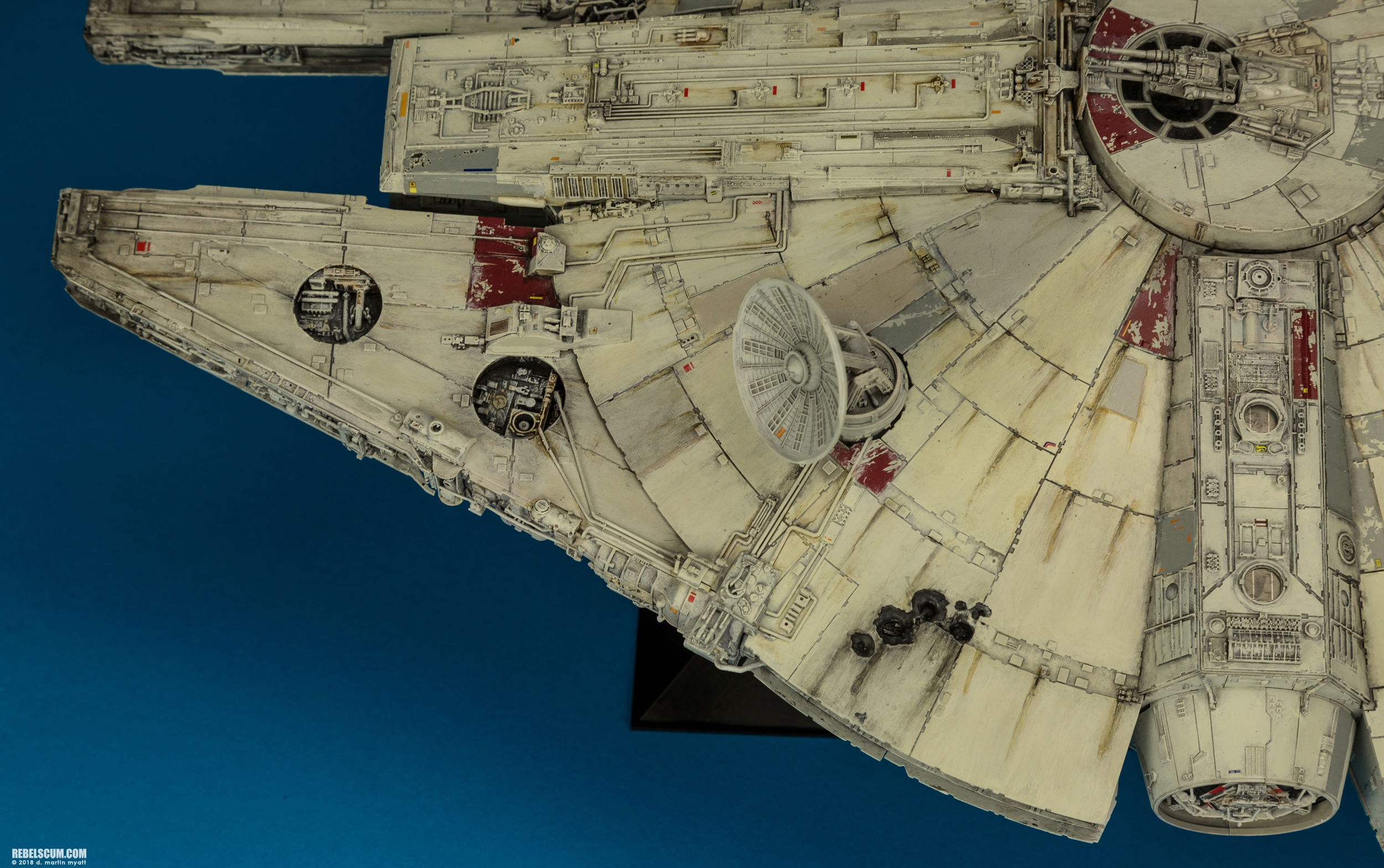 Perfect-Grade-1-72-scale-Millennium-Falcon-Bandai-Hobby-2-019.jpg