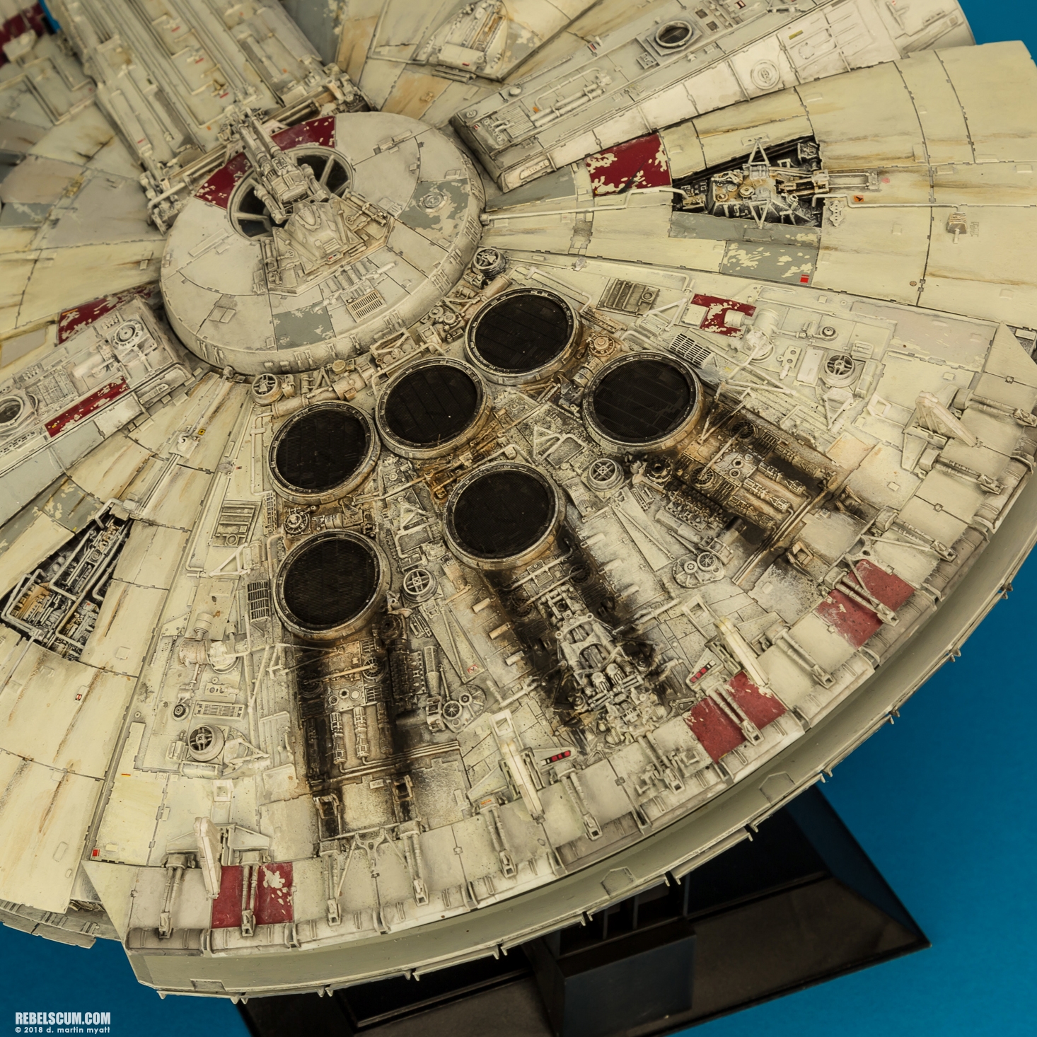 Perfect-Grade-1-72-scale-Millennium-Falcon-Bandai-Hobby-2-020.jpg