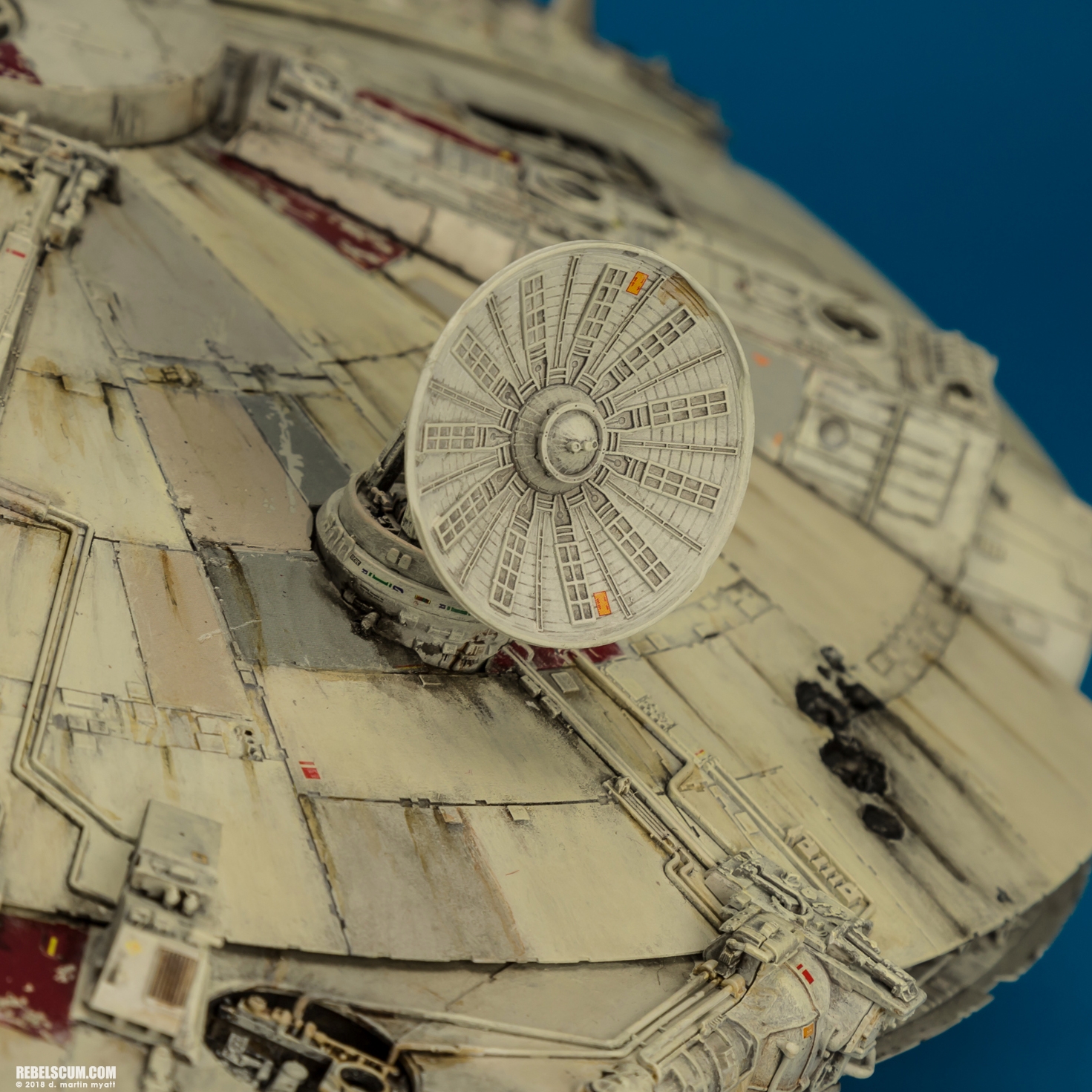 Perfect-Grade-1-72-scale-Millennium-Falcon-Bandai-Hobby-2-026.jpg