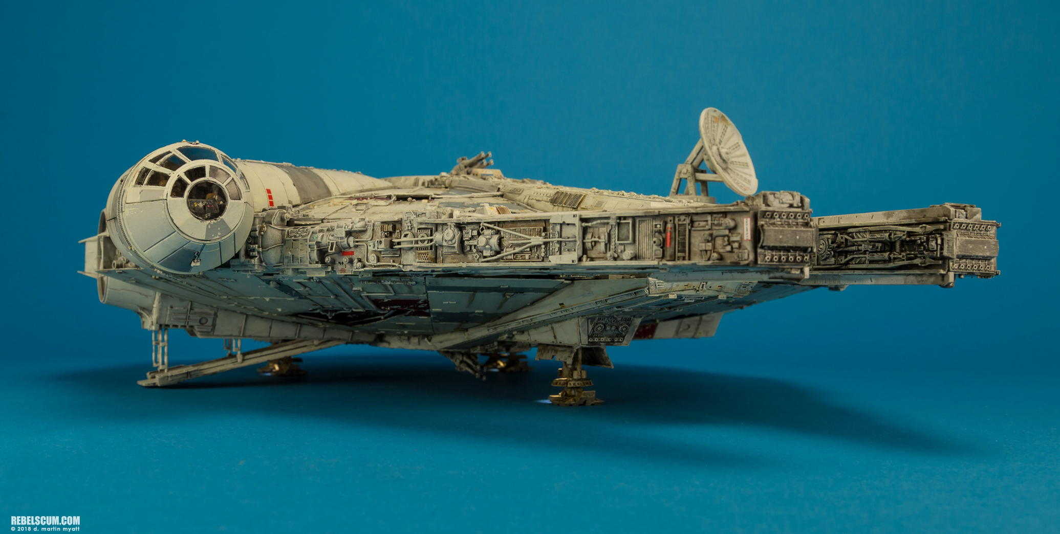 Perfect-Grade-1-72-scale-Millennium-Falcon-Bandai-Hobby-2-034.jpg