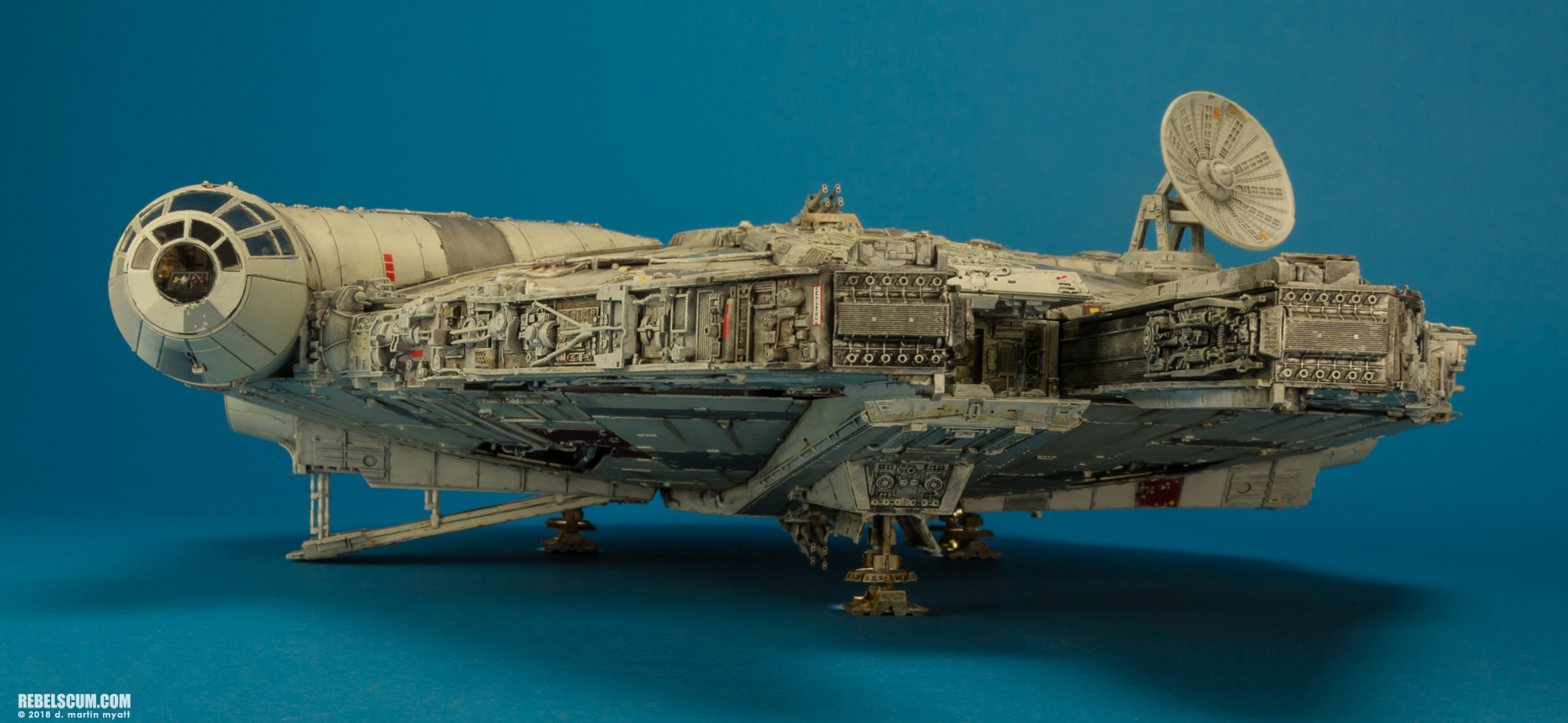 Perfect-Grade-1-72-scale-Millennium-Falcon-Bandai-Hobby-2-035.jpg