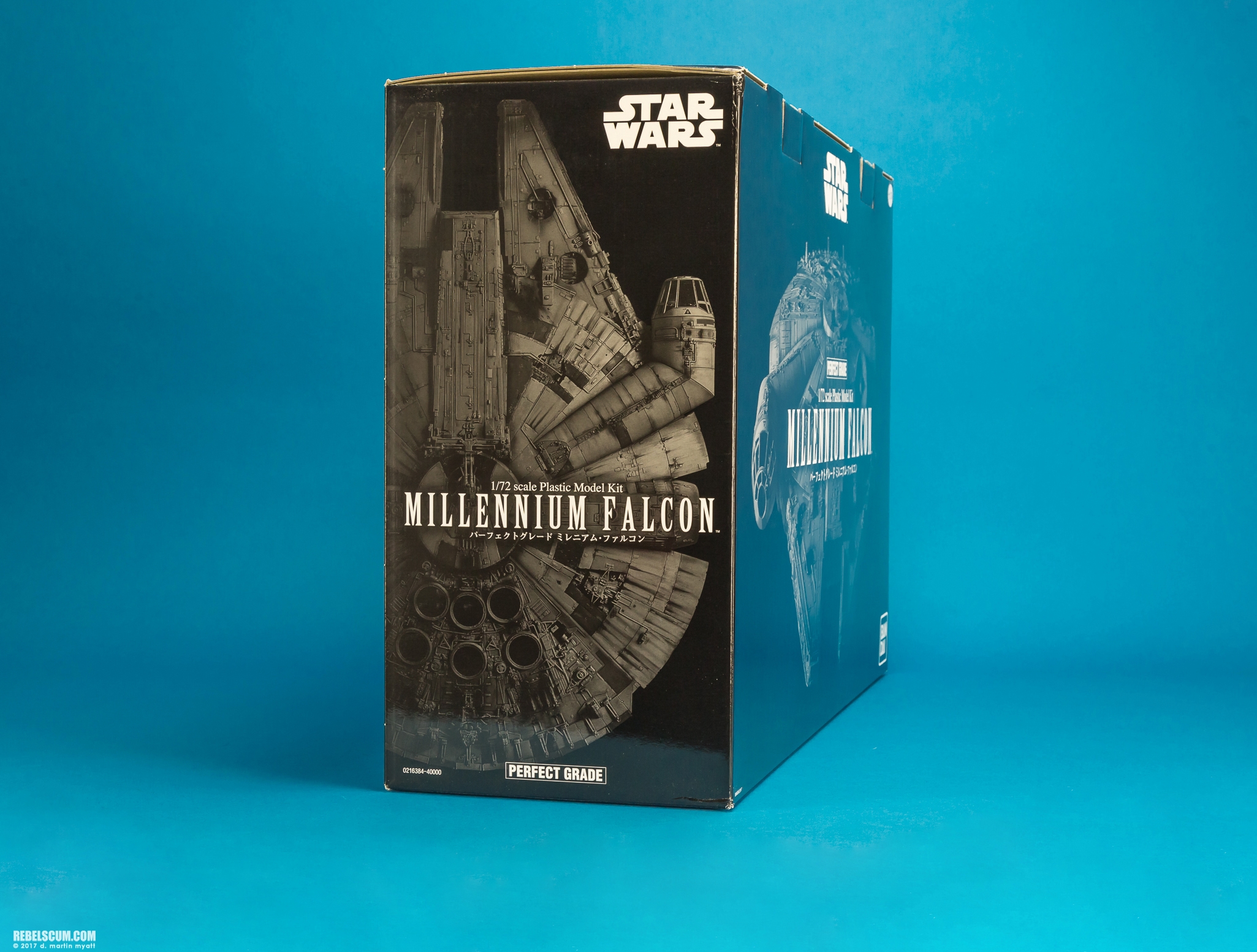 Perfect-Grade-1-72-scale-Millennium-Falcon-Bandai-Hobby-056.jpg